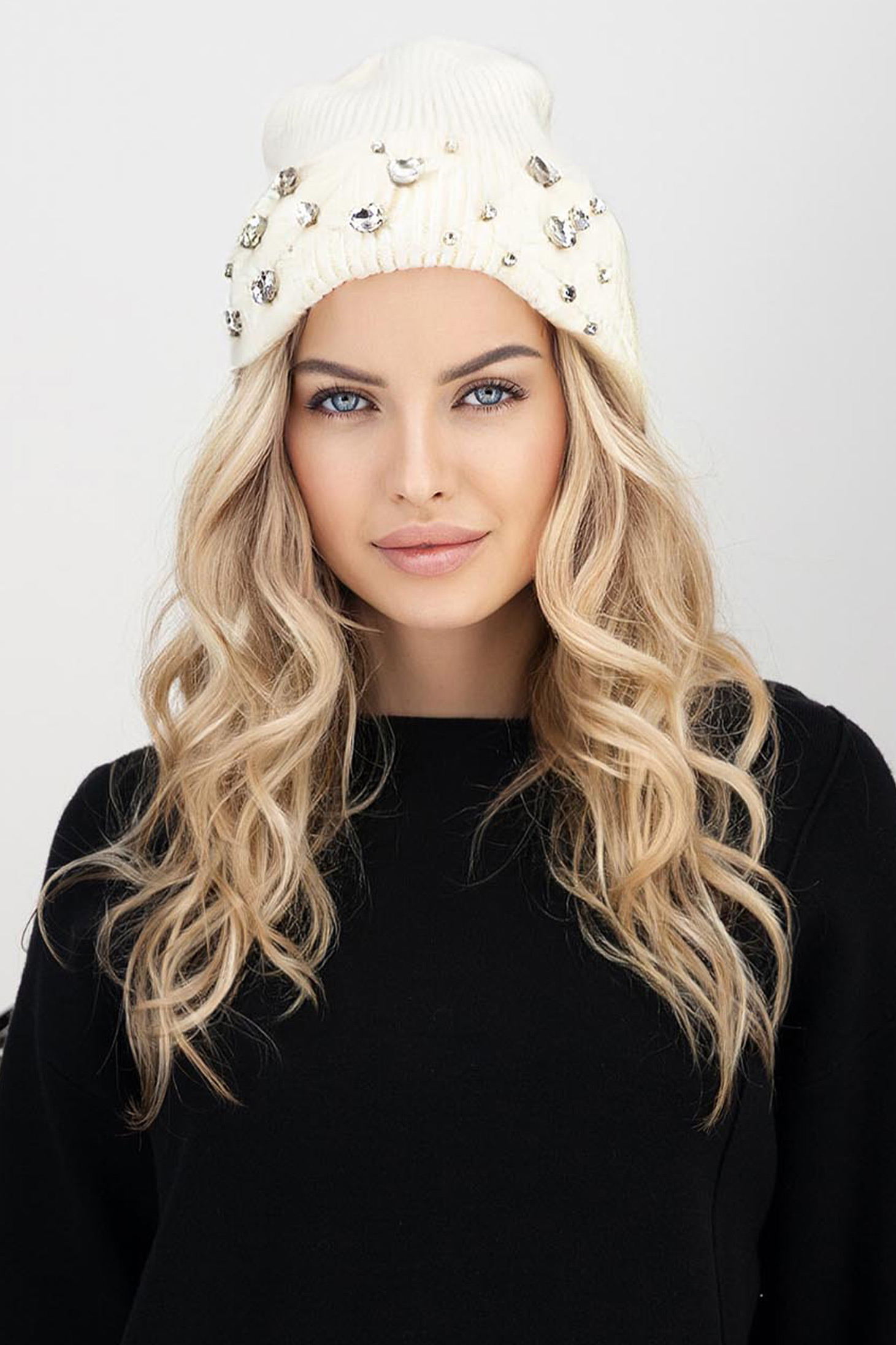 Caciula din lana ivoire cu aplicatii de pietre strass 3 - StarShinerS.ro