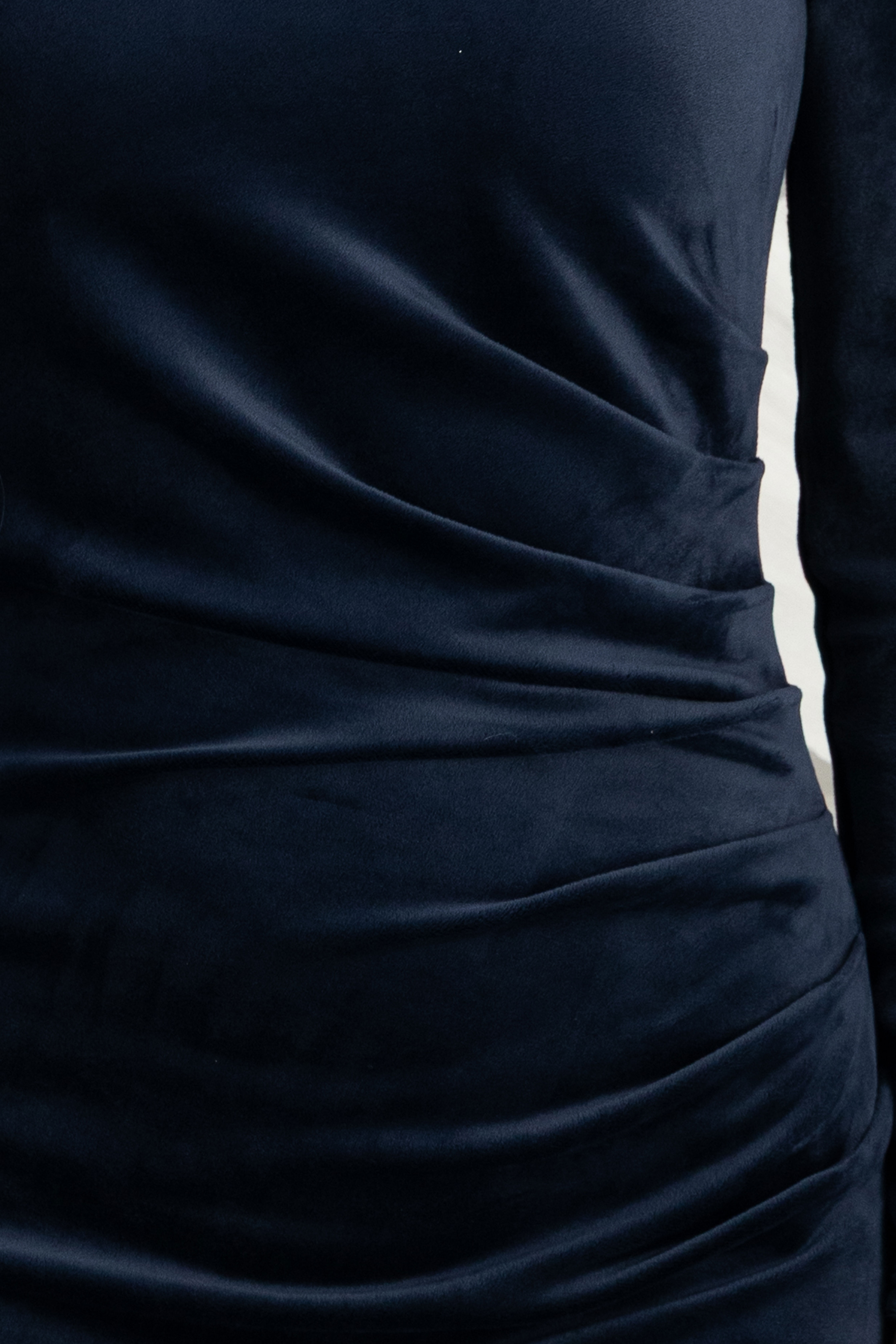 StarShinerS námořnická modrá šaty samet typ tužky 4 - StarShinerS.cz