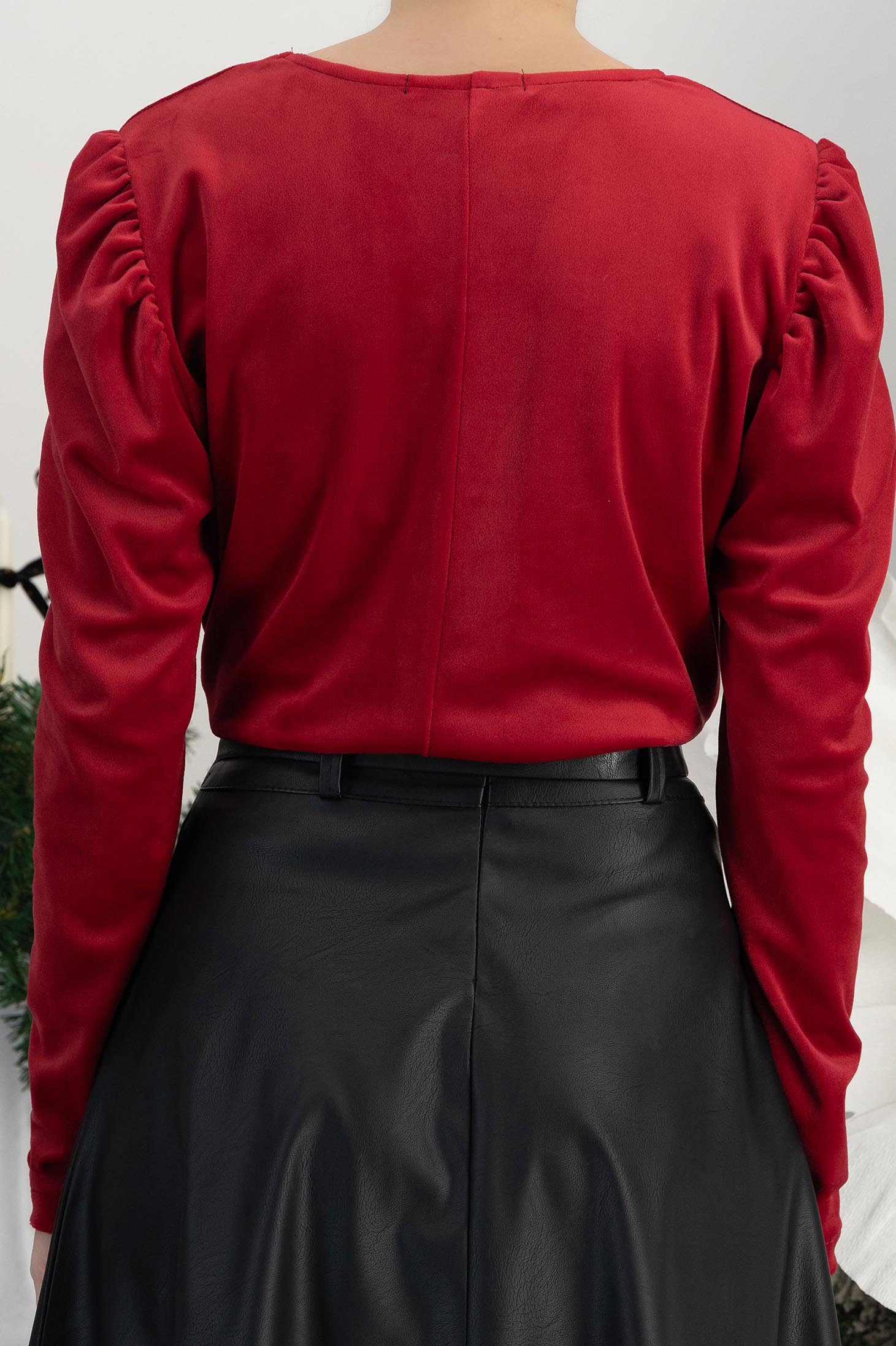 StarShinerS červená dámská halenka samet 6 - StarShinerS.cz