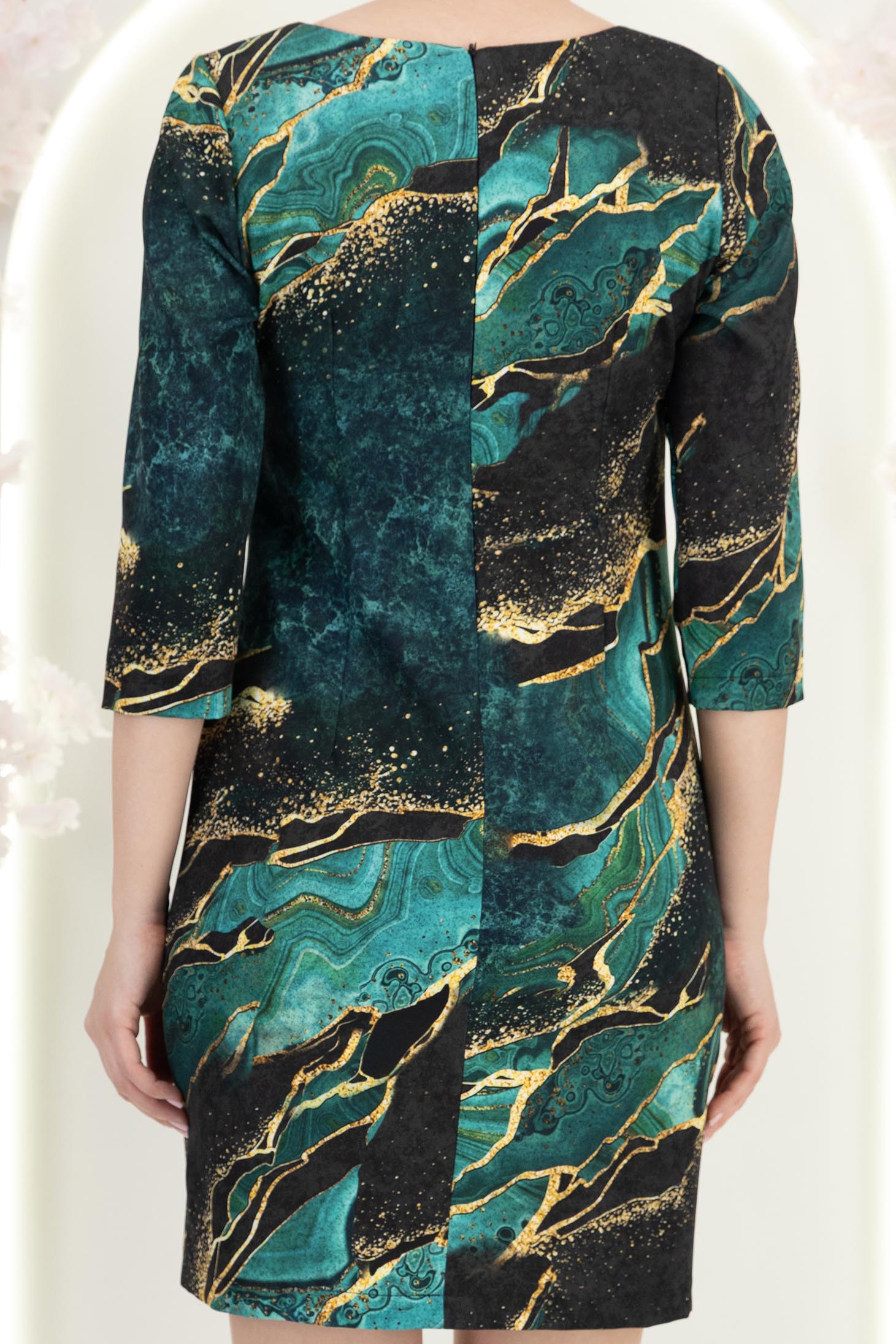 Egyenes ruha rugalmas szövetből absztrakt mintával - StarShinerS 5 - StarShinerS.hu