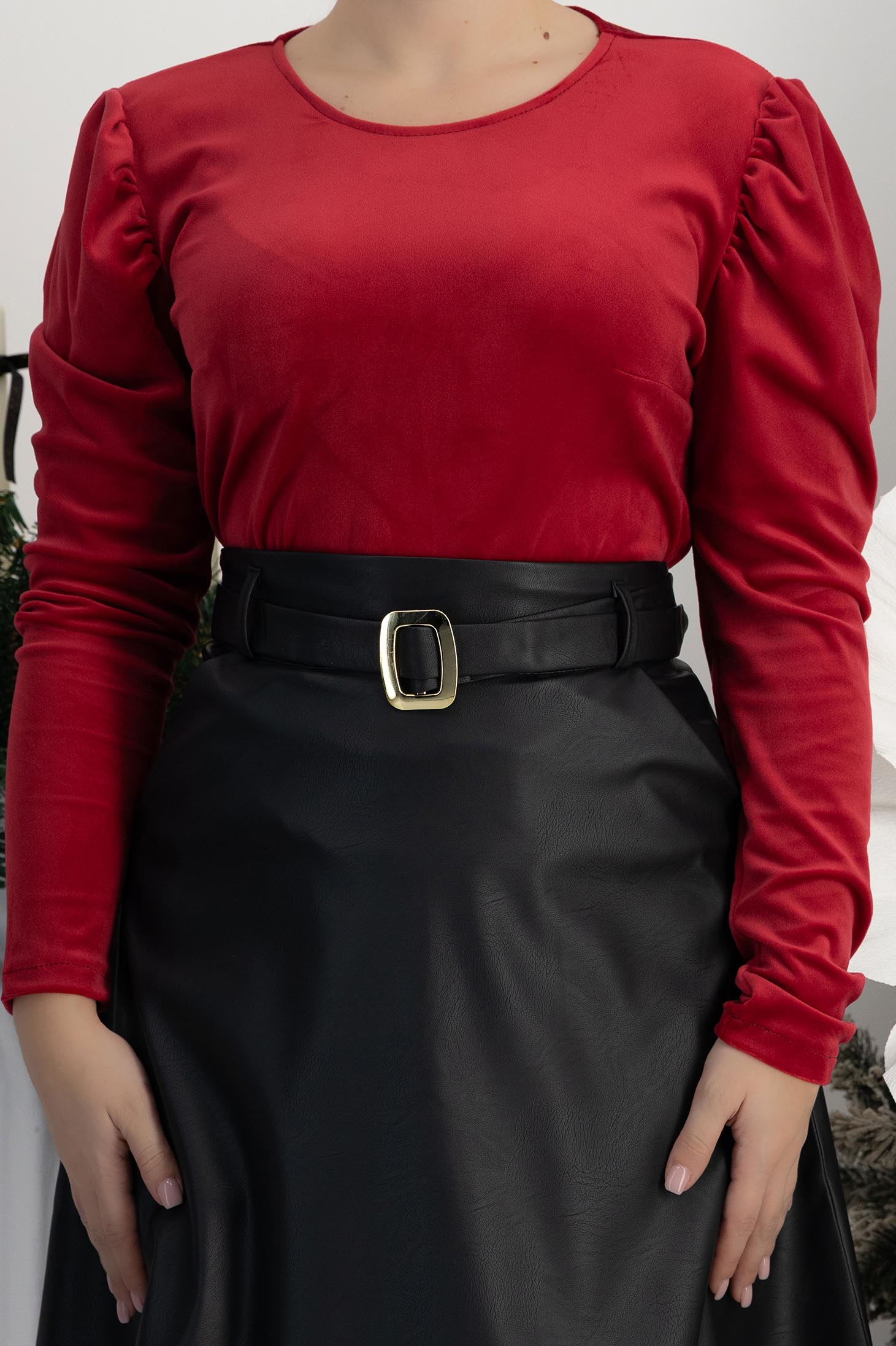 Bluza dama din catifea rosie cu un croi drept si umeri bufanti - StarShinerS 5 - StarShinerS.ro