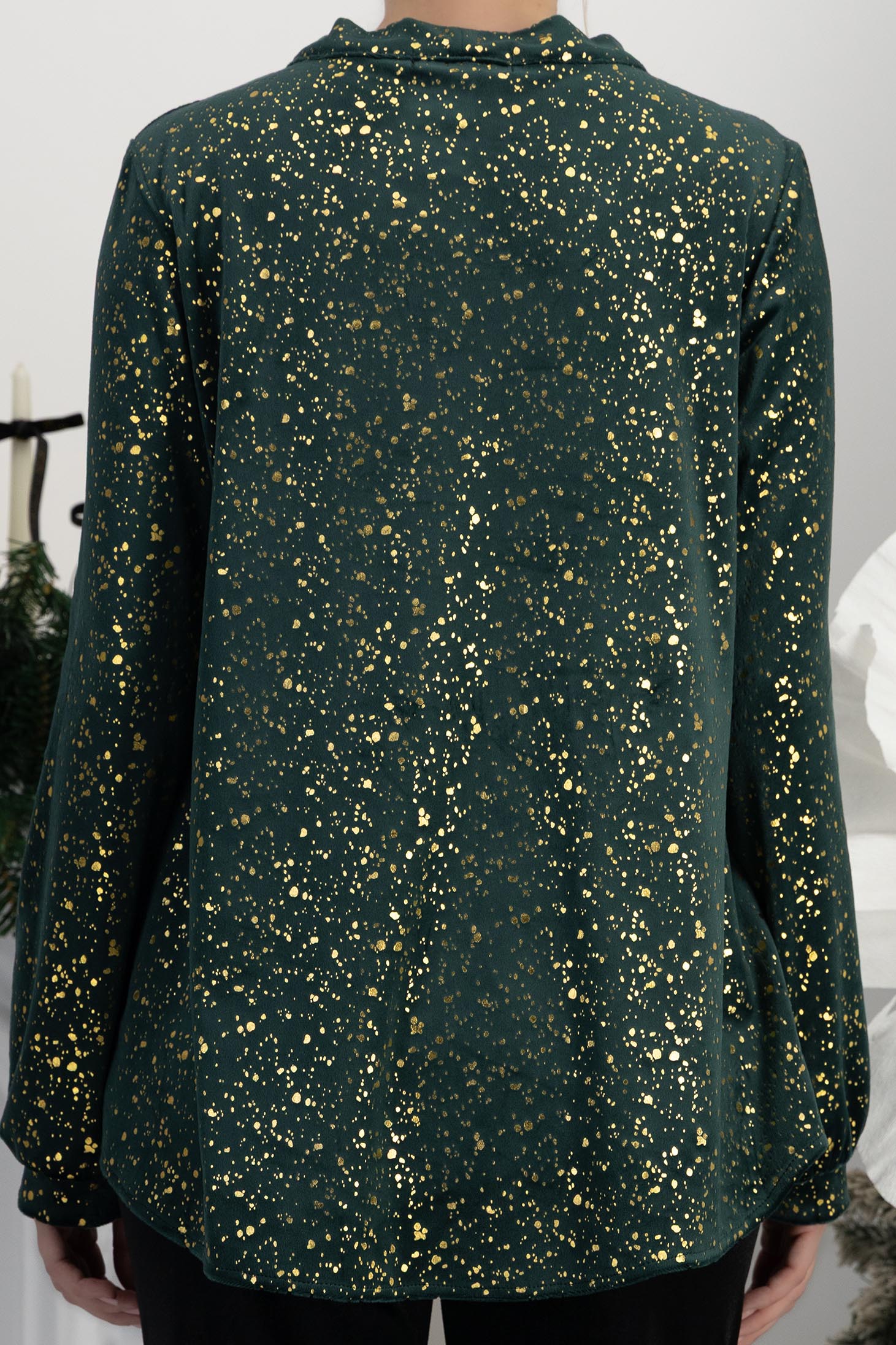 Bluza din catifea verde cu insertii aurii cu un croi larg si guler tip esarfa  - StarShinerS 6 - StarShinerS.ro