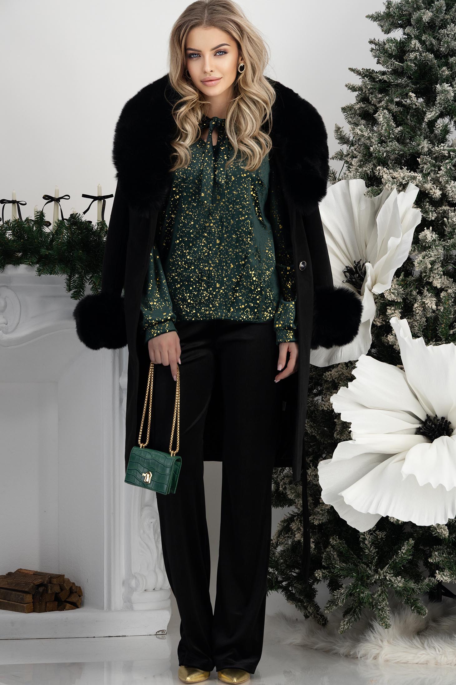 Bluza din catifea verde cu insertii aurii cu un croi larg si guler tip esarfa  - StarShinerS 3 - StarShinerS.ro