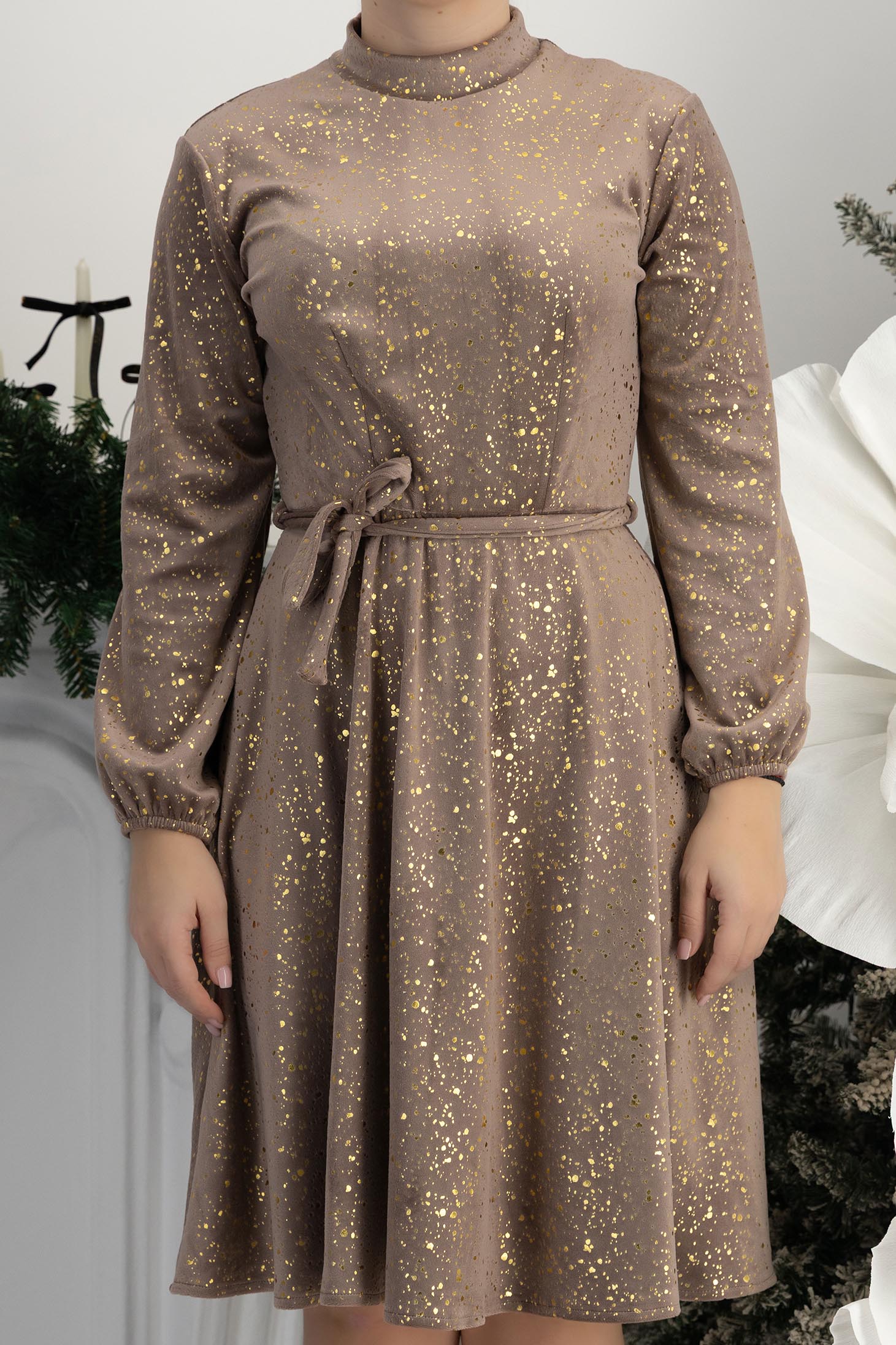 StarShinerS bežový šaty samet zapínání v pase na gumu 5 - StarShinerS.cz