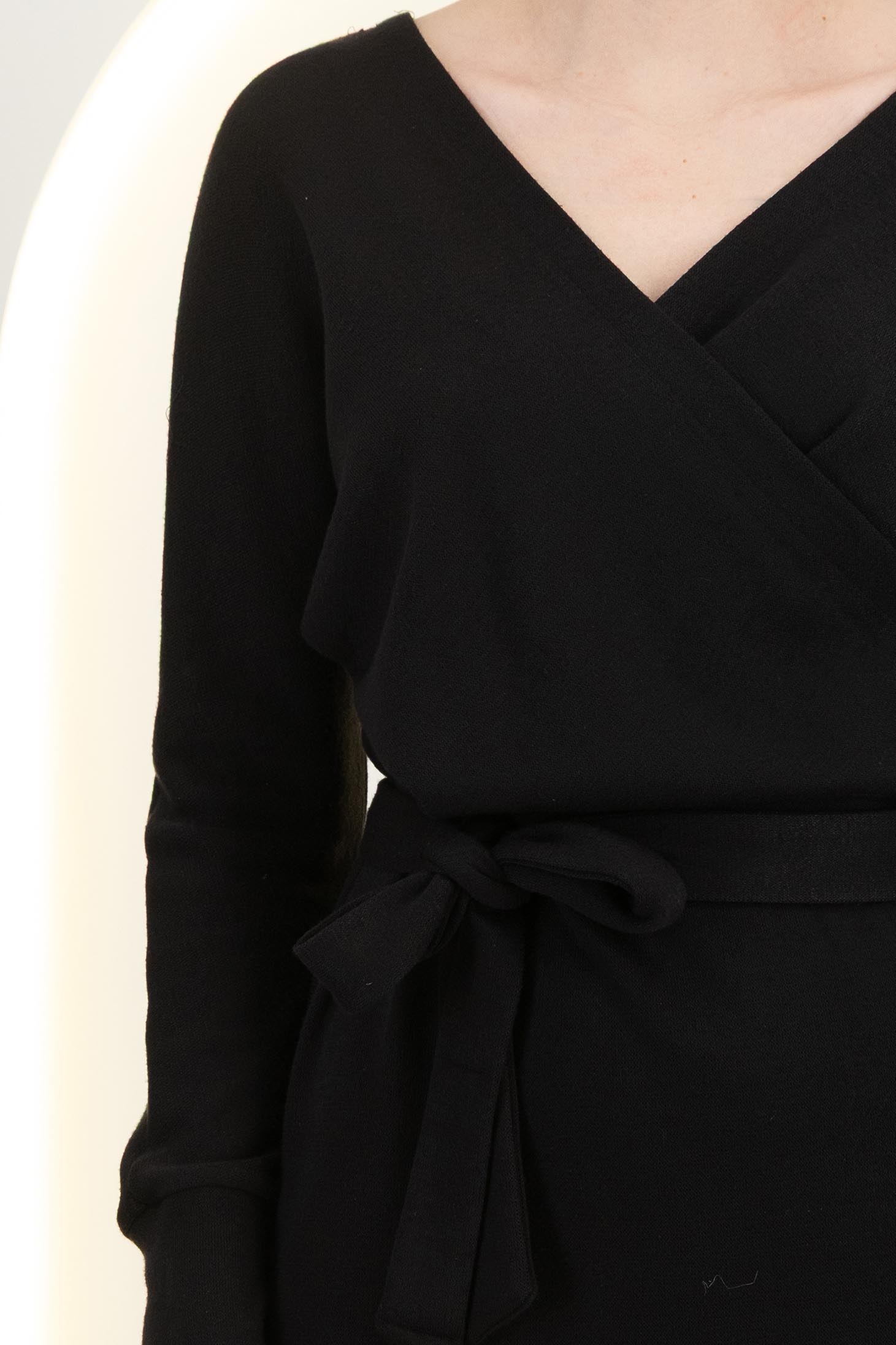 Rochie tricotata neagra midi tip creion decolteu petrecut - StarShinerS 4 - StarShinerS.ro