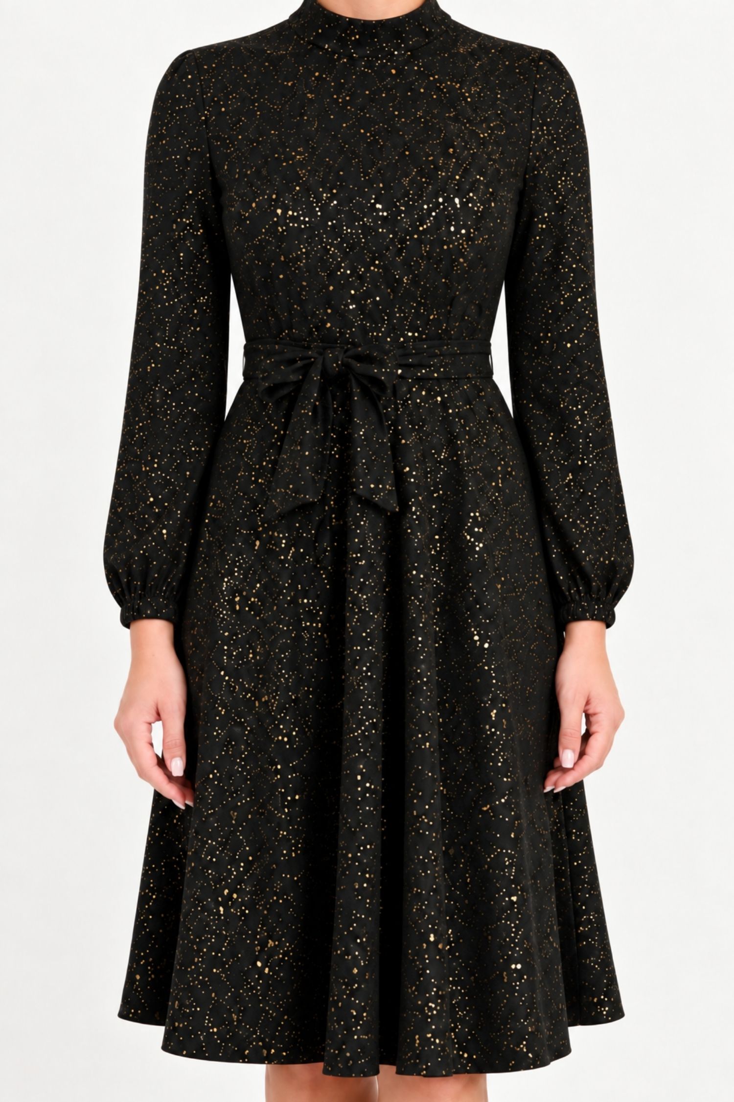 Rochie neagra din catifea midi clos cu elastic in talie fara sistem de inchidere 4 - StarShinerS.ro