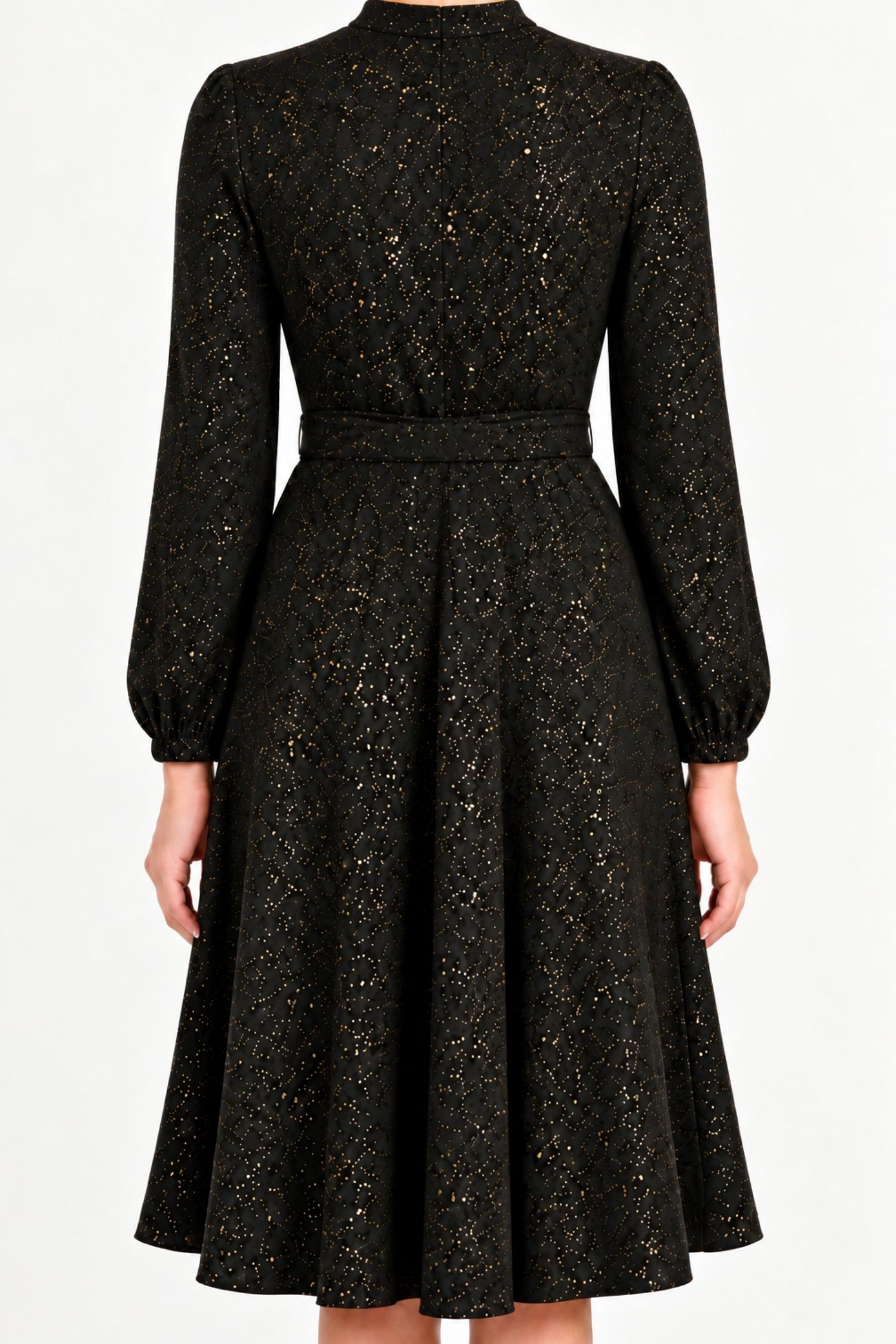 Rochie neagra din catifea midi clos cu elastic in talie fara sistem de inchidere 5 - StarShinerS.ro