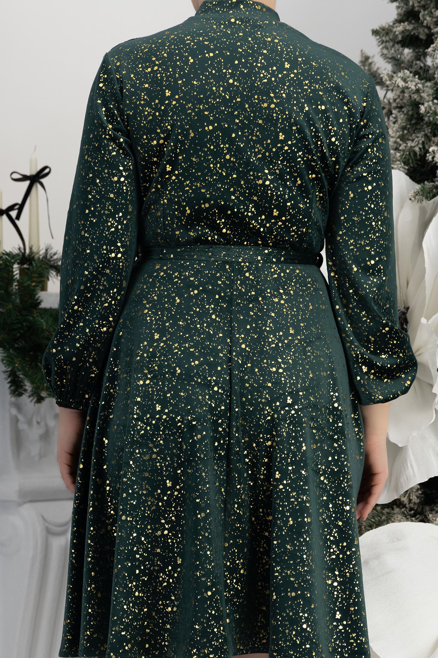 StarShinerS zelená šaty samet zapínání v pase na gumu 6 - StarShinerS.cz