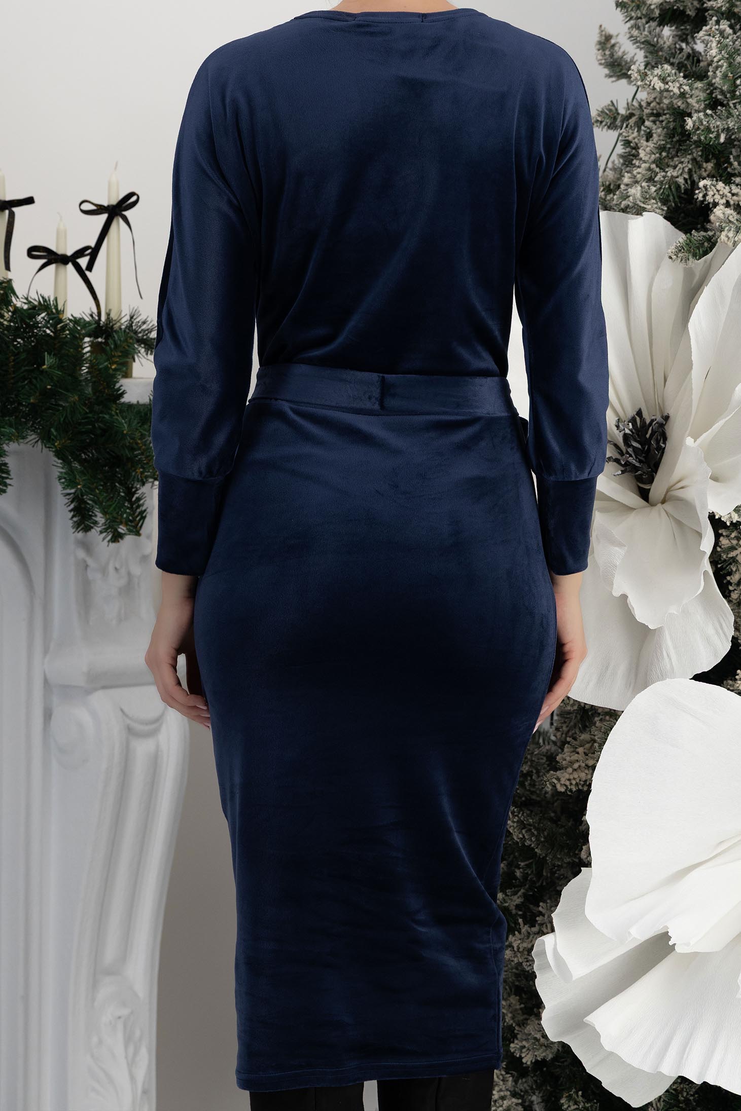 Rochie din catifea bleumarin midi tip creion cu decolteu petrecut - StarShinerS 5 - StarShinerS.ro