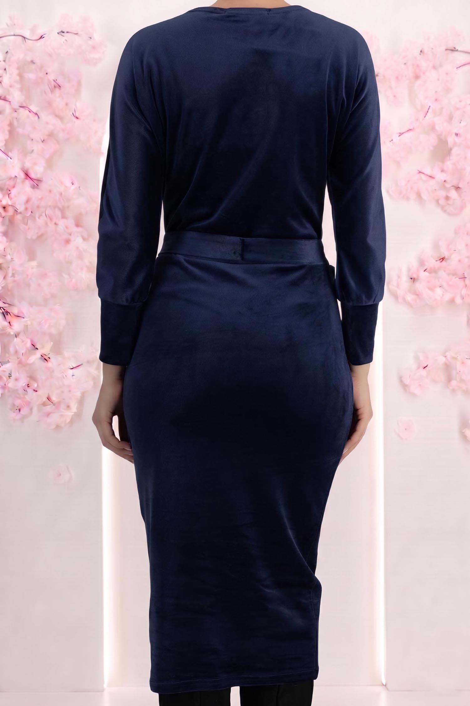 Rochie din catifea bleumarin midi tip creion cu decolteu petrecut - StarShinerS 4 - StarShinerS.ro