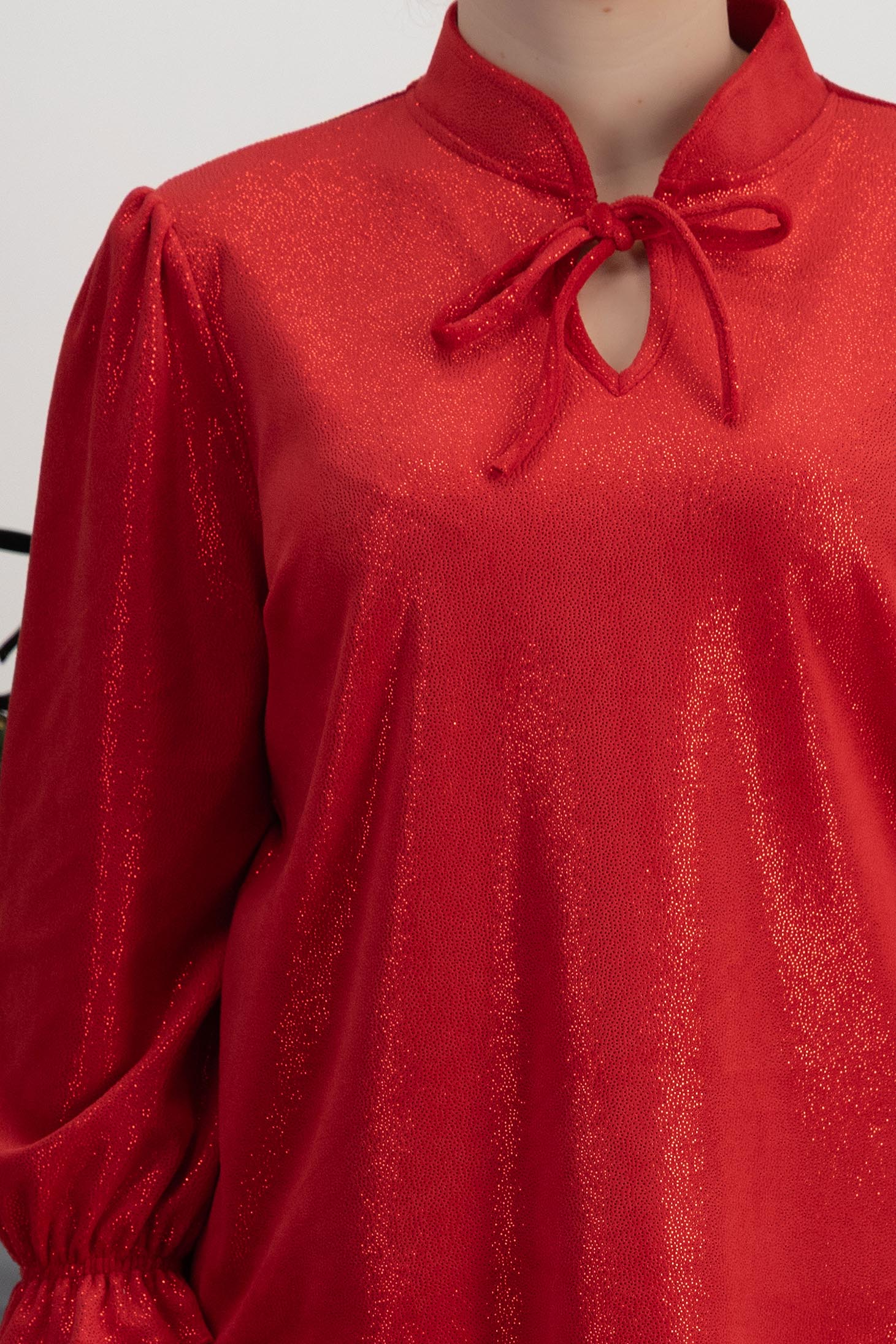 Bluza din catifea cu sclipici rosie cu un croi usor larg si volanase la maneca - StarShinerS 4 - StarShinerS.ro