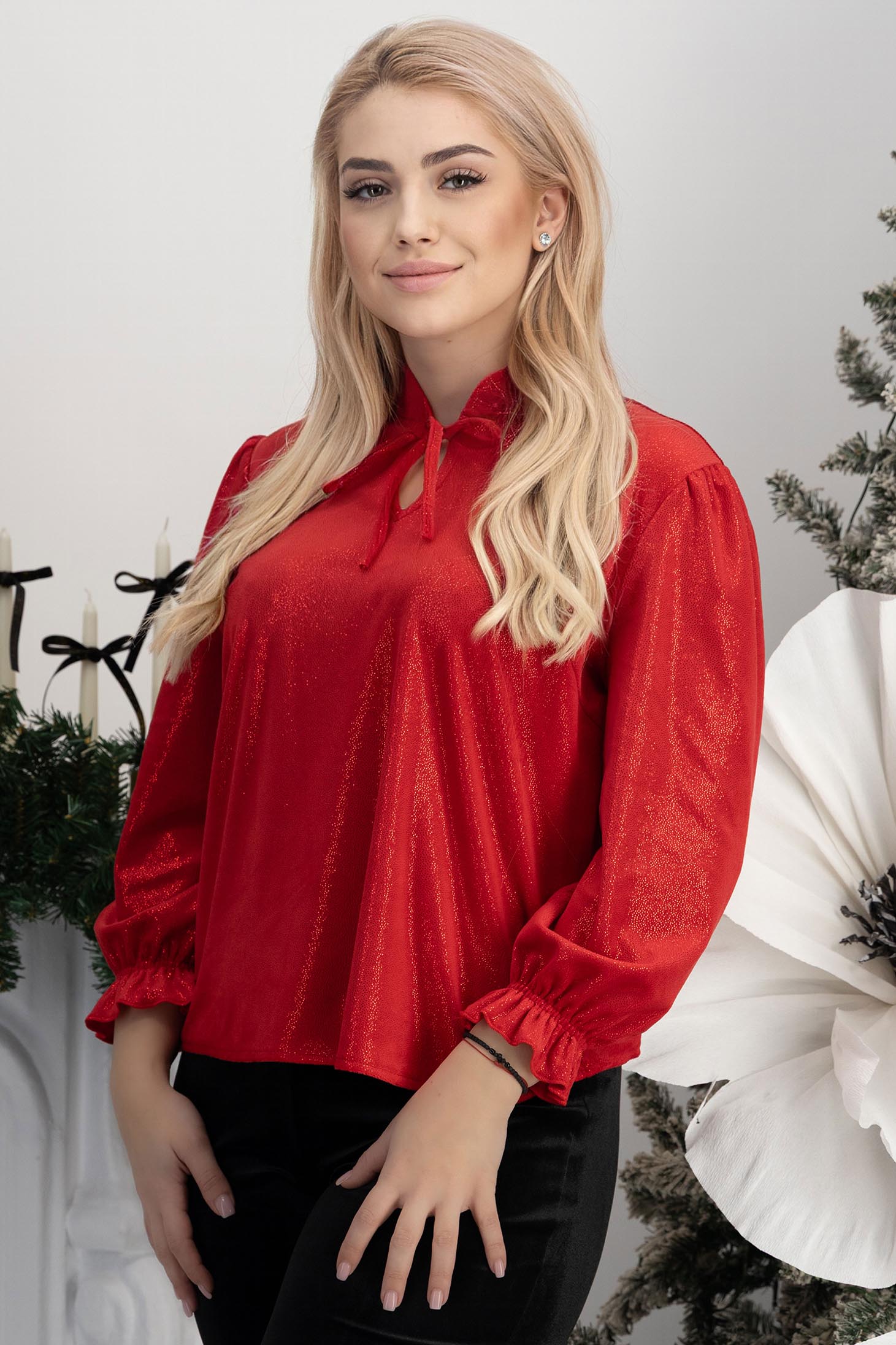 Bluza din catifea cu sclipici rosie cu un croi usor larg si volanase la maneca - StarShinerS 2 - StarShinerS.ro