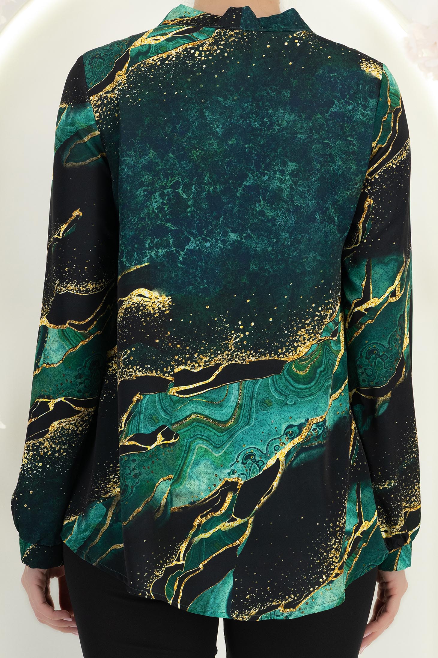 Női blúz folyékony anyagból, zöld mintás, bő szabású, sálgallérral – StarShinerS 6 - StarShinerS.hu