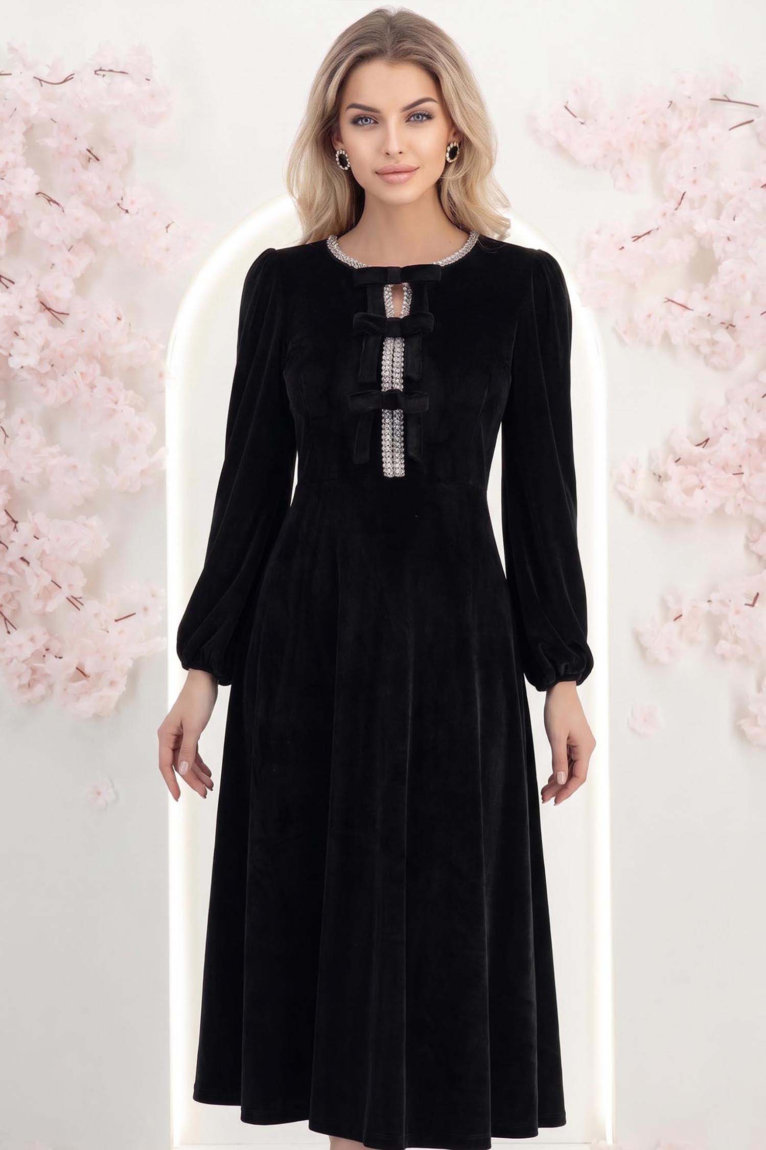 StarShinerS.ro Rochie din catifea neagra midi in clos accesorizata cu fundite si pietre strass frontal
