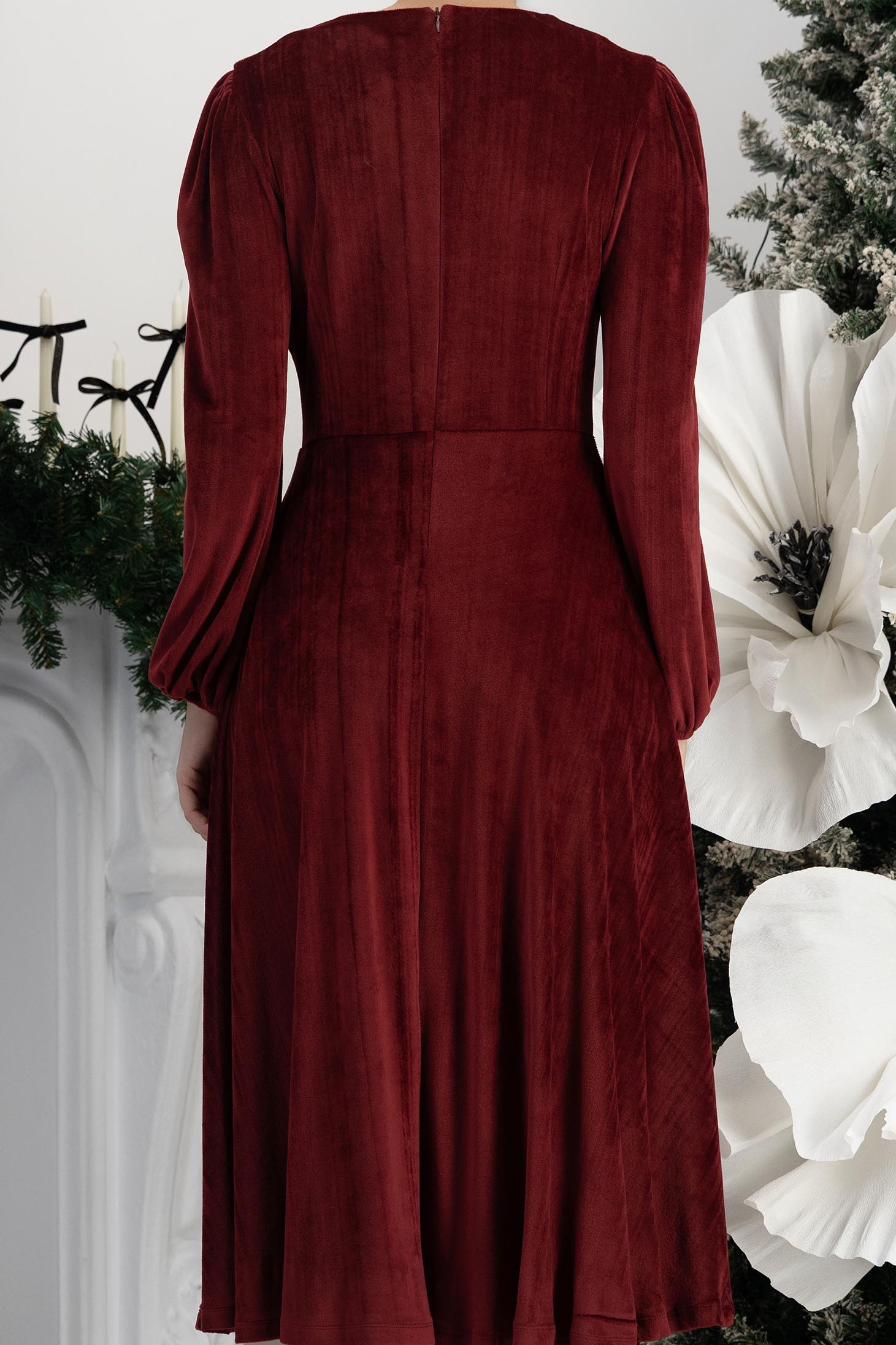 Burgundy bársony midi, A-vonalú ruha, elöl masnikkal és strasszkövekkel díszítv 6 - StarShinerS.hu