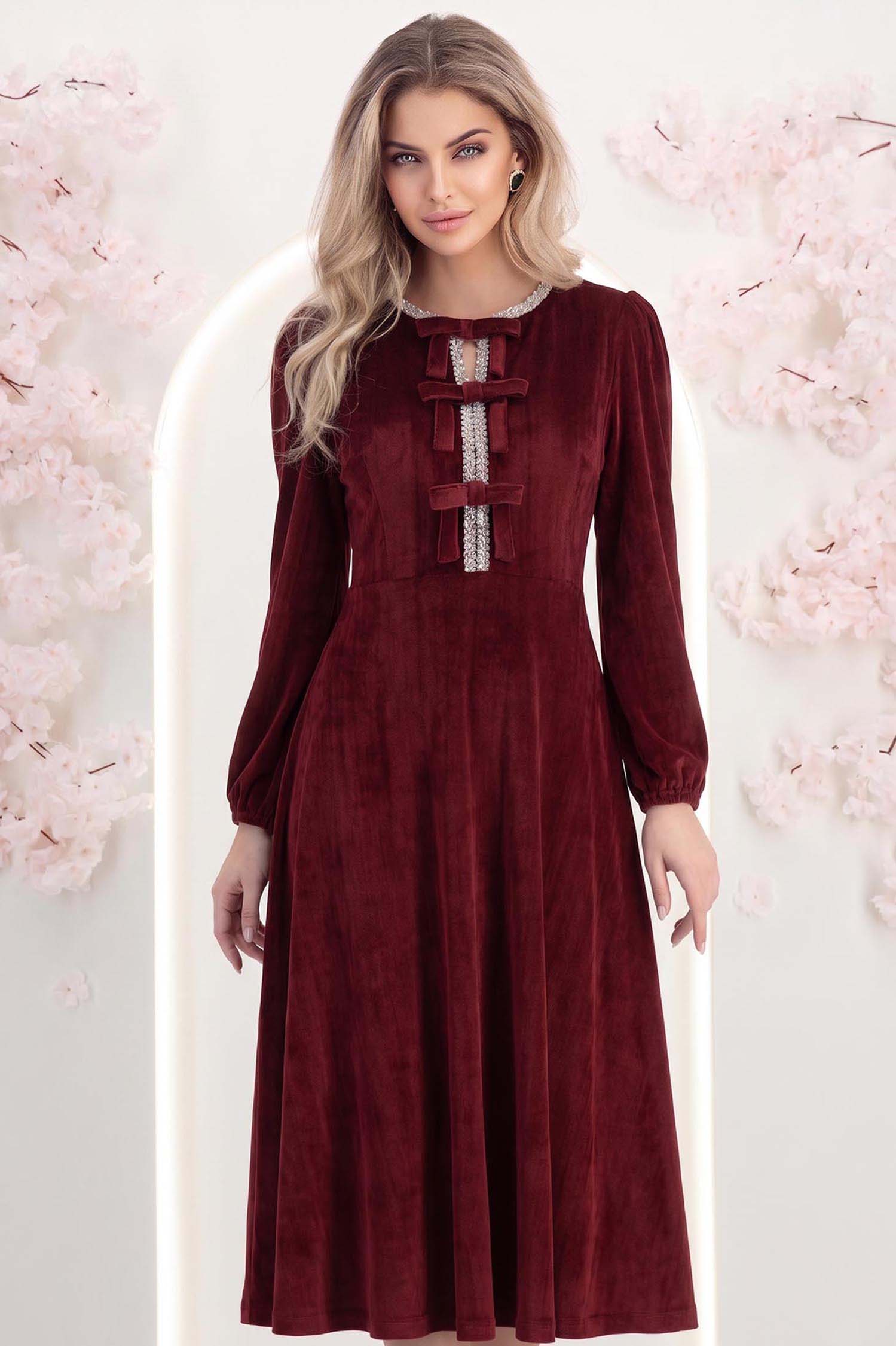 StarShinerS.ro Rochie din catifea visinie midi in clos accesorizata cu fundite si pietre strass frontal
