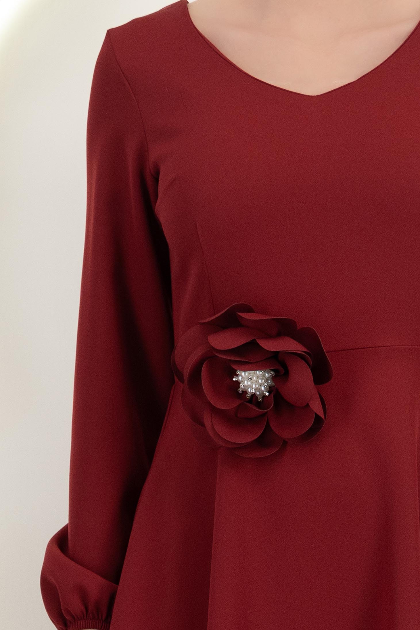 Rochie din stofa elastica visinie midi in clos cu brosa in forma de floare cu buzunare 5 - StarShinerS.ro