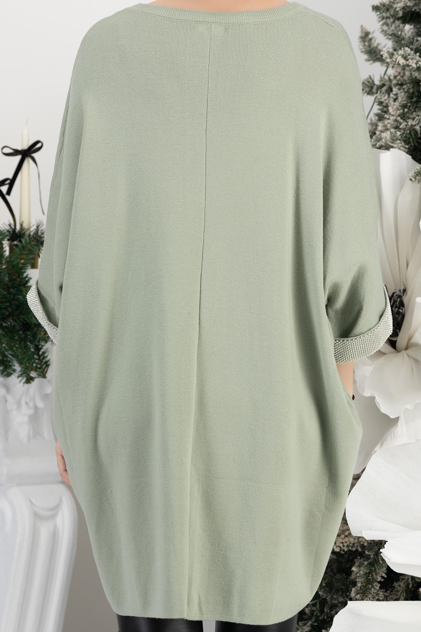 Világos zöld finom kötött anyagból készült, bő szabású blúz háromnegyedes ujjakkal és csillogó applikációkkal 6 - StarShinerS.hu