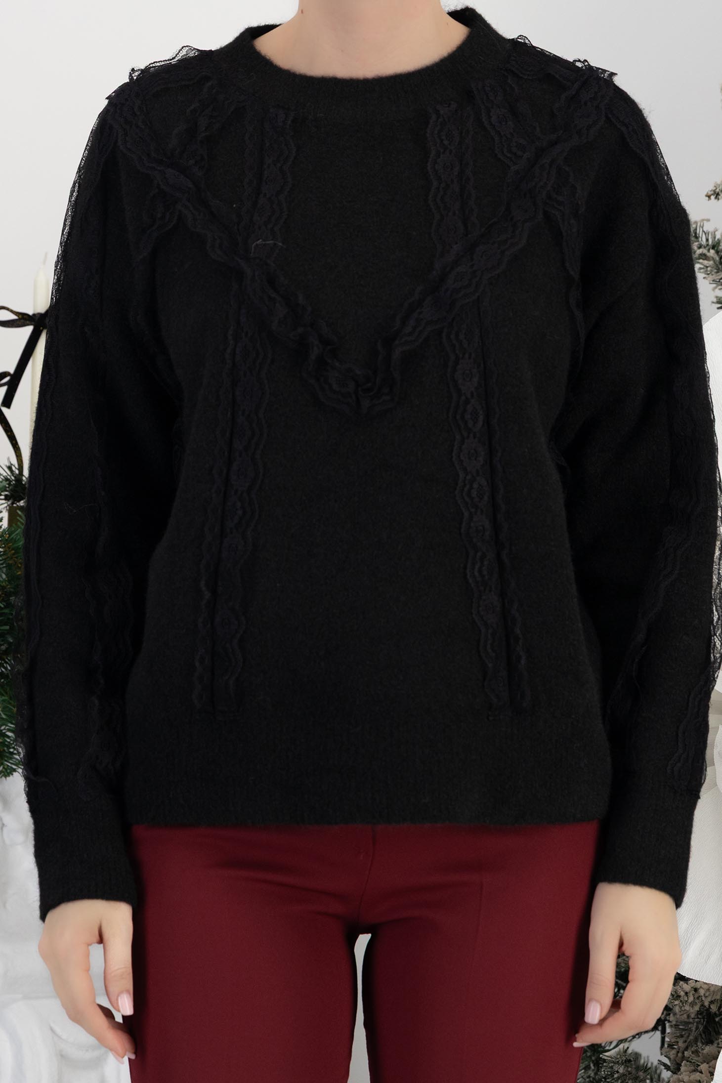 Pulover din tricot negru cu croi larg si aplicatii de dantela 5 - StarShinerS.ro