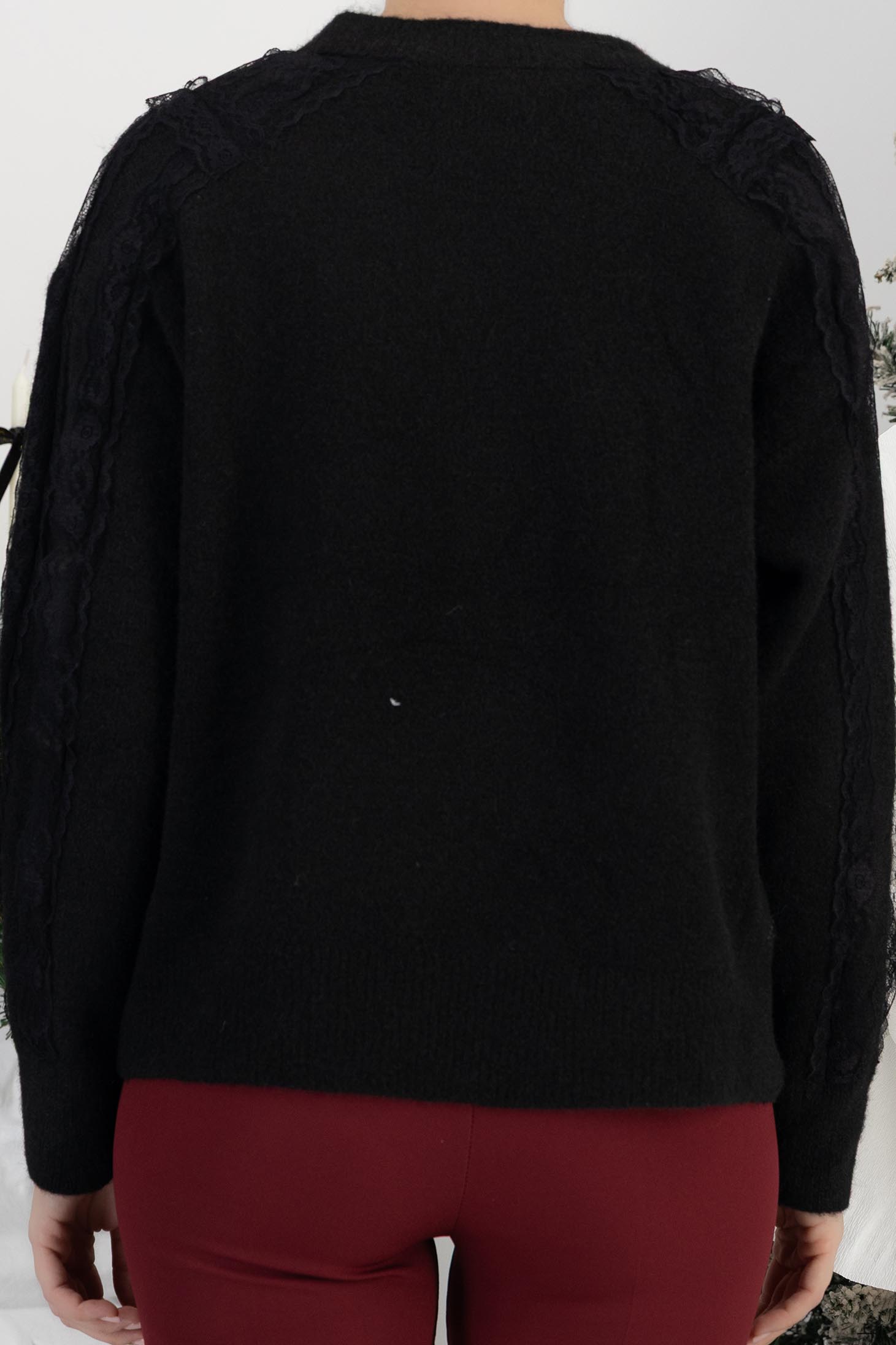 Pulover din tricot negru cu croi larg si aplicatii de dantela 6 - StarShinerS.ro