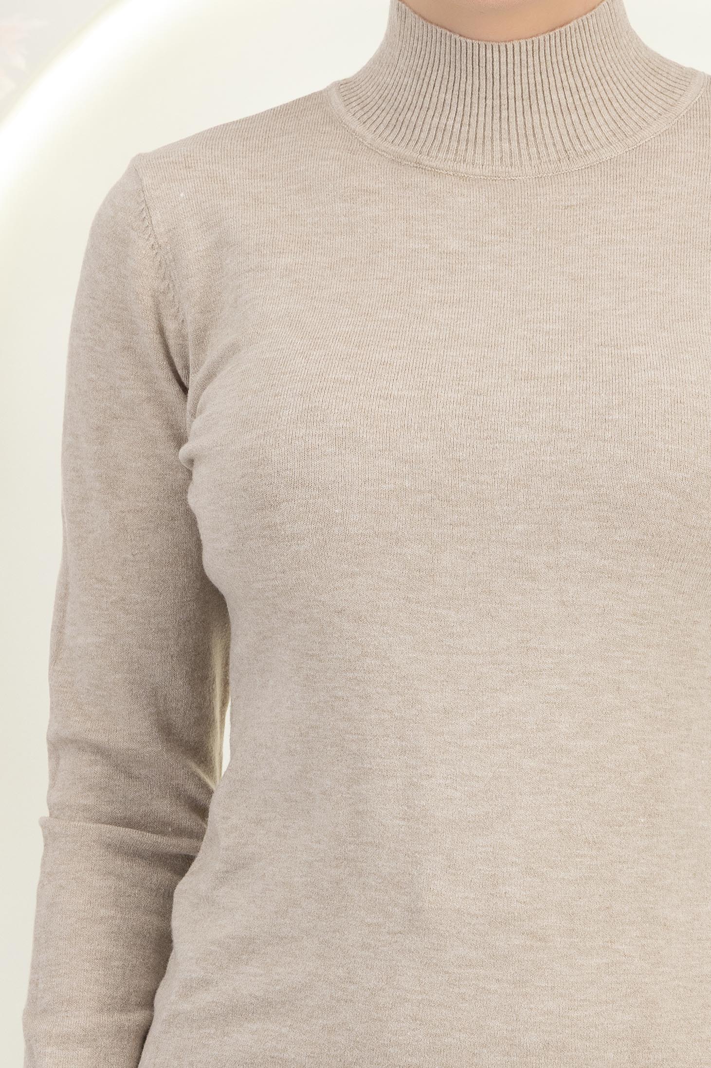 Bézs finom kötött anyagból készült, testhezálló garbó magas nyakkal 4 - StarShinerS.hu