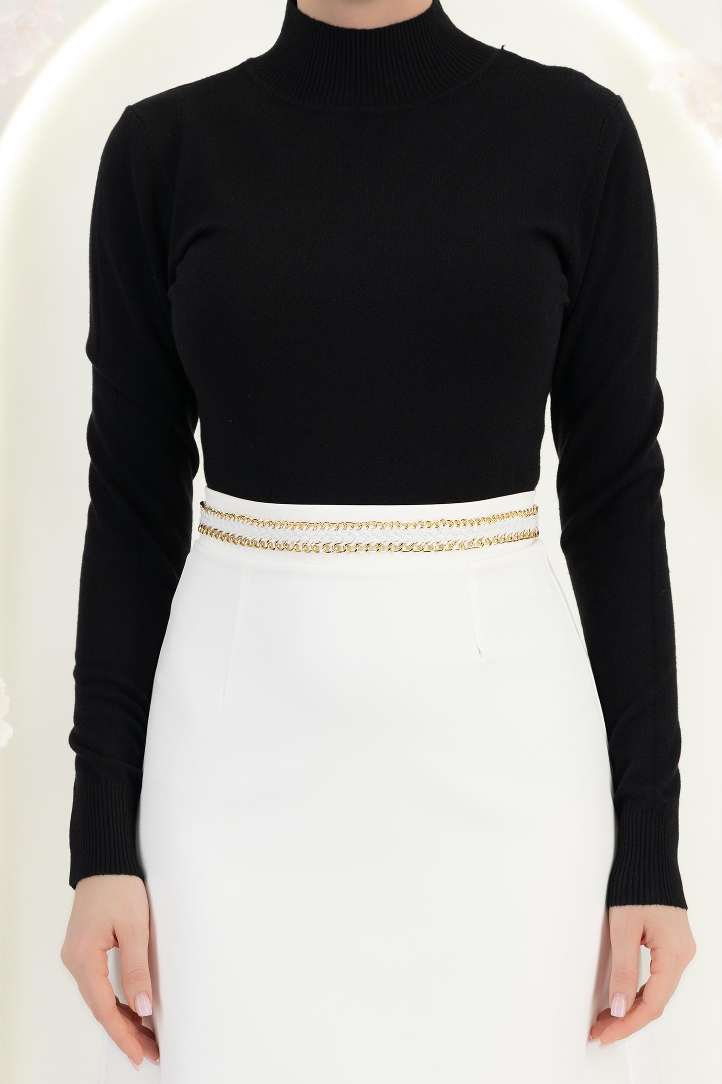 Fekete finom kötött anyagból készült, testhezálló garbó magas nyakkal 5 - StarShinerS.hu