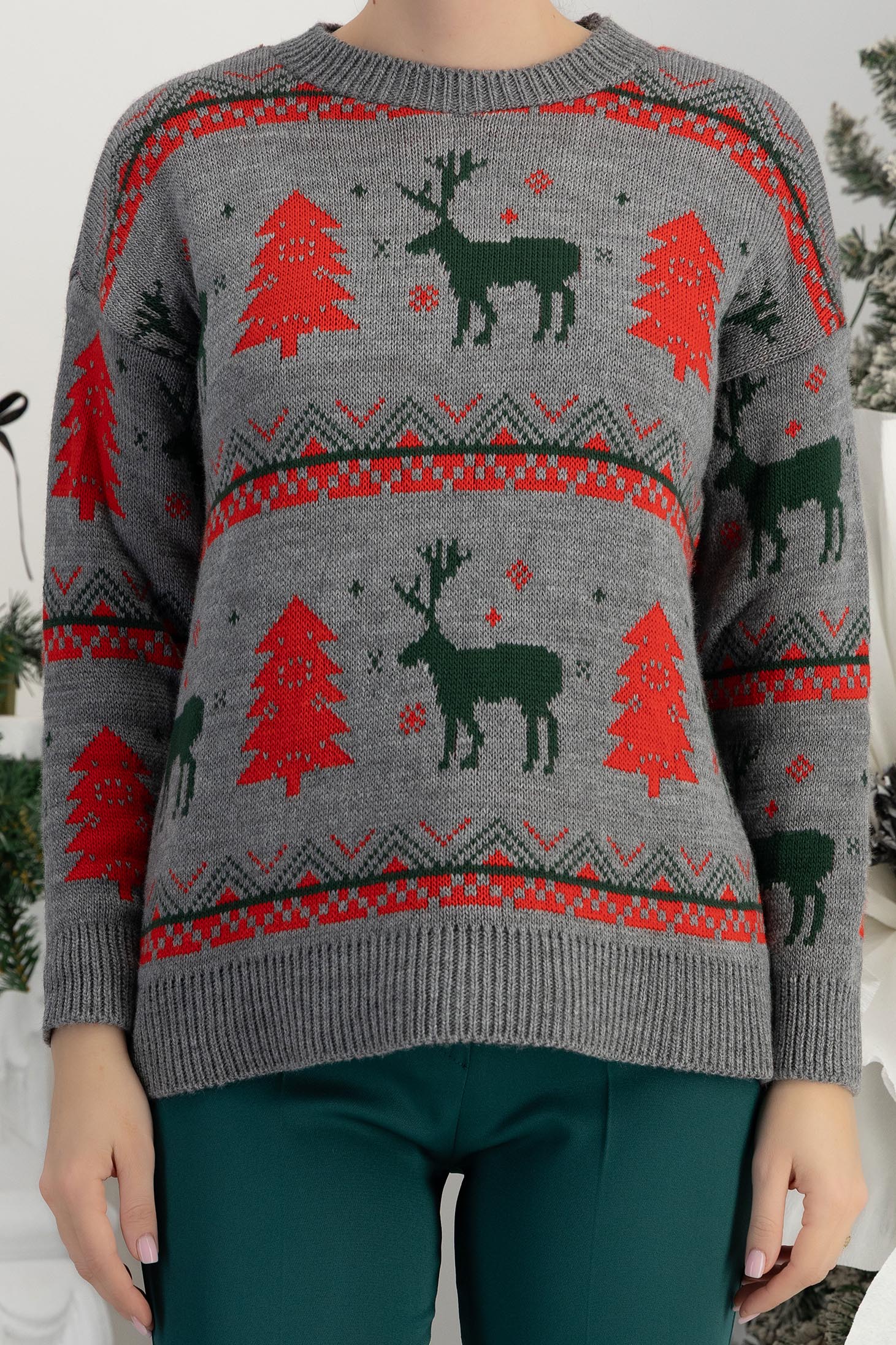 Pulover din tricot gri cu croi larg si imprimeu de Craciun 5 - StarShinerS.ro