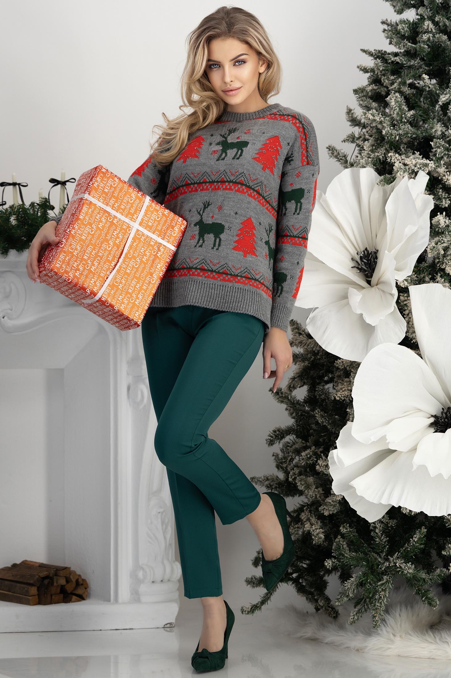 Pulover din tricot gri cu croi larg si imprimeu de Craciun 3 - StarShinerS.ro