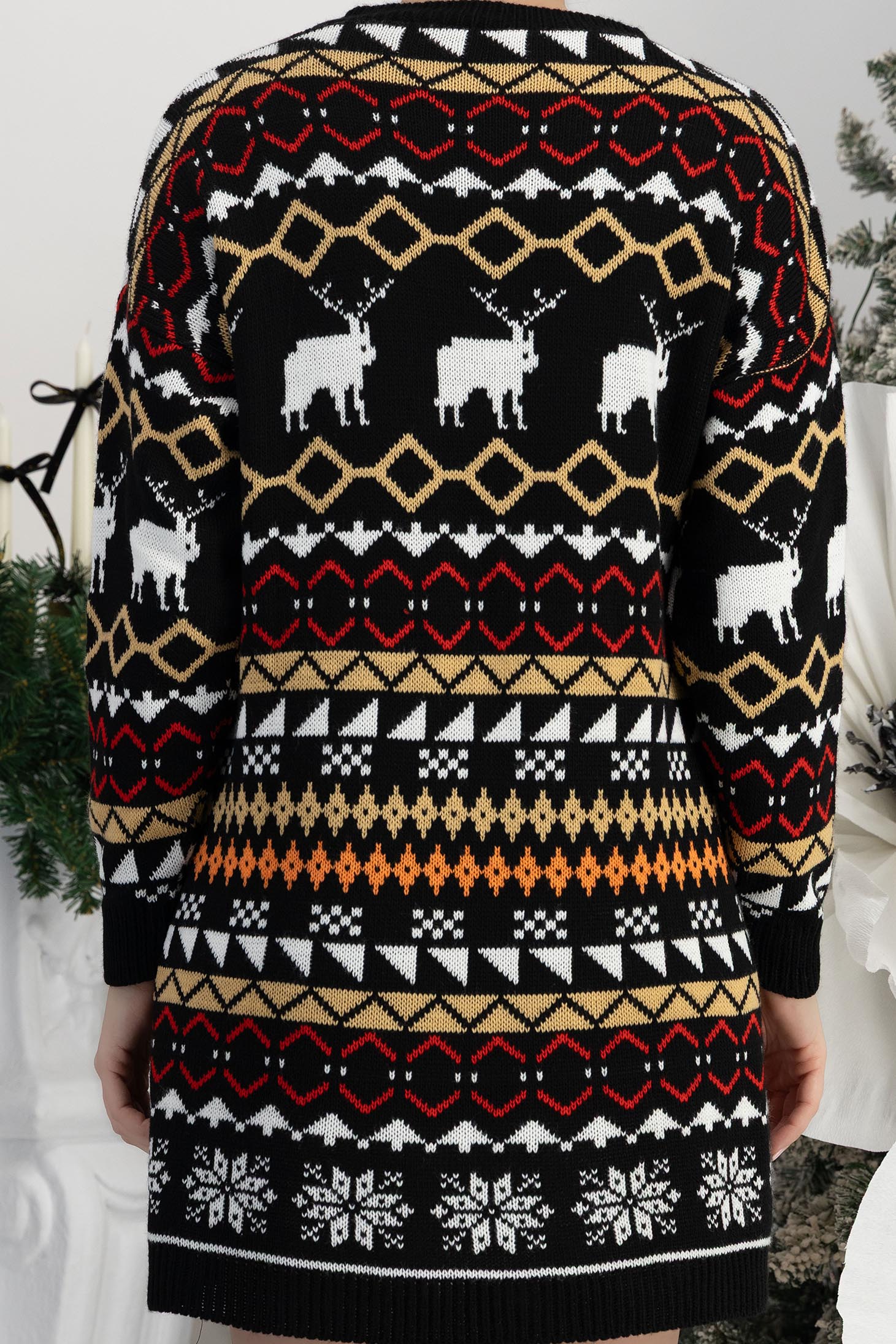 Rochie din tricot neagra scurta cu un croi larg si imprimeu de Craciun 7 - StarShinerS.ro