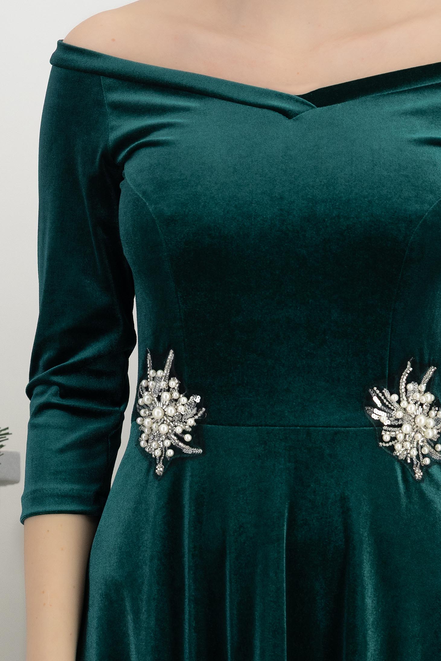 Zöld ruha - StarShinerS harang bársony midi 4 - StarShinerS.hu