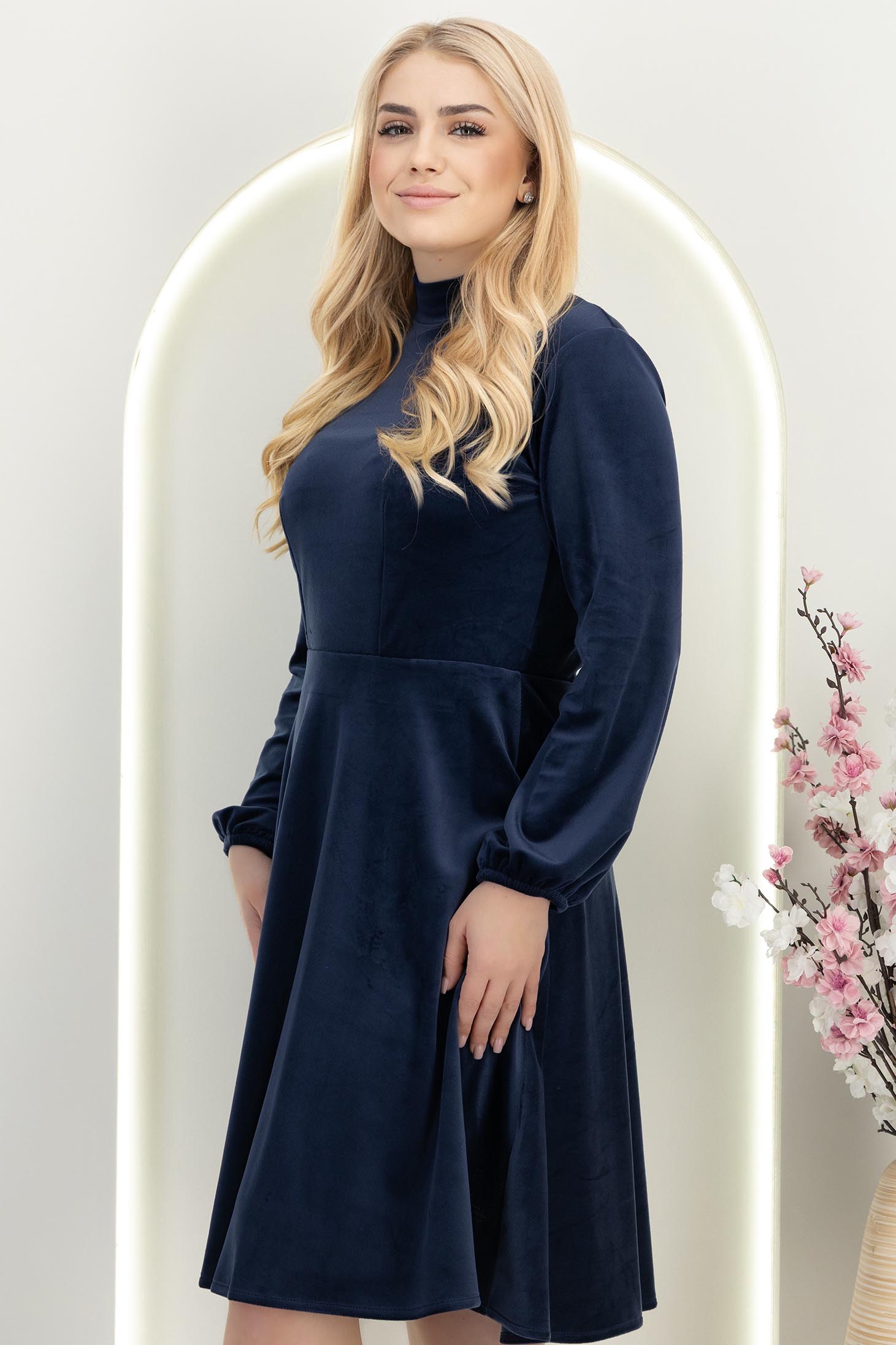 Rochie din catifea bleumarin până la genunchi in clos cu elastic in talie - StarShinerS 2 - StarShinerS.ro
