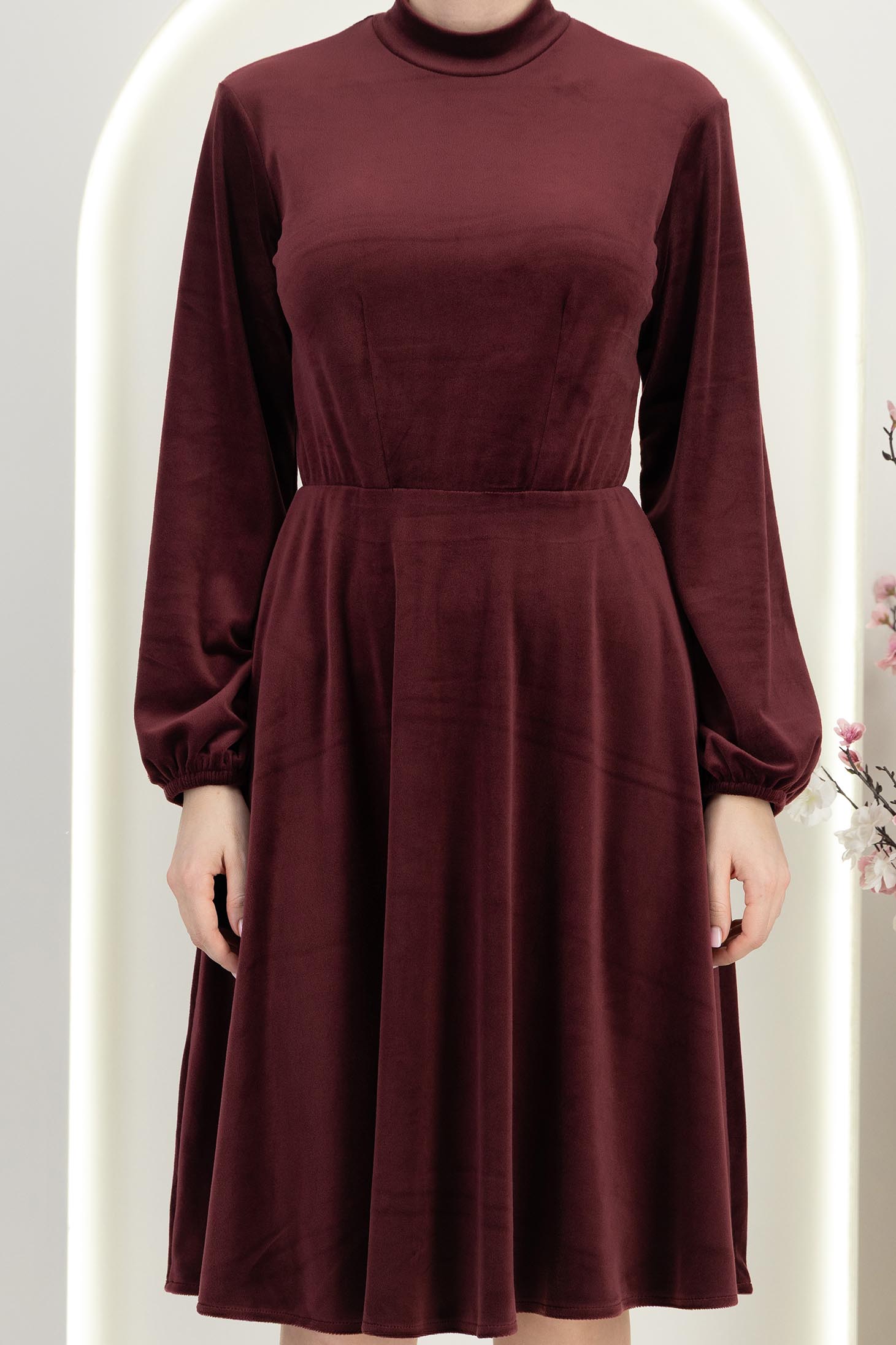 Burgundy bársony, térdig érő A-vonalú ruha rugalmas derékrésszel - StarShinerS 5 - StarShinerS.hu