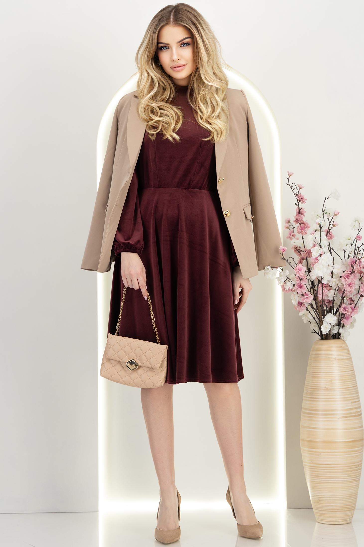 Burgundy bársony, térdig érő A-vonalú ruha rugalmas derékrésszel - StarShinerS 3 - StarShinerS.hu