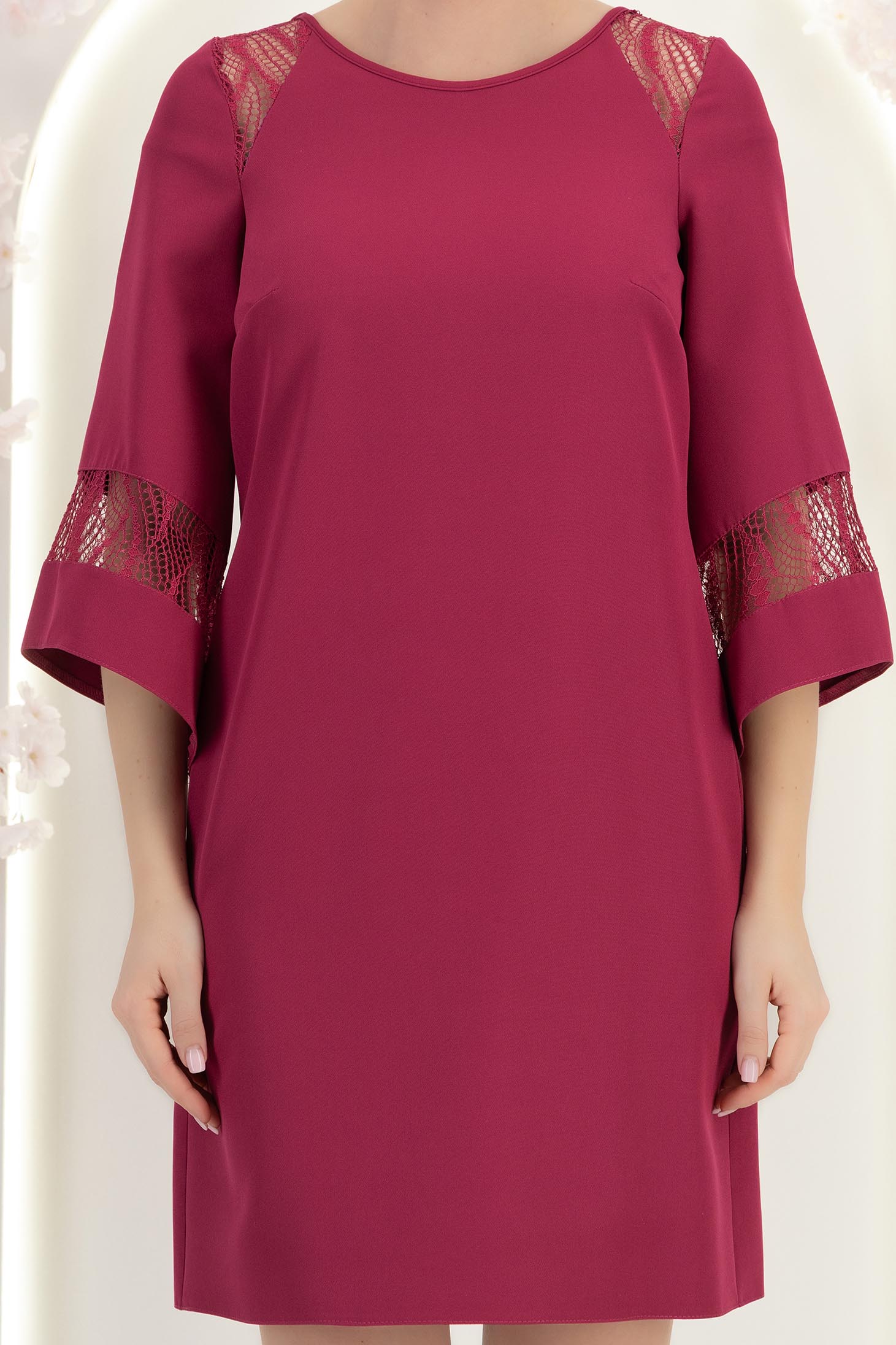 Rochie din stofa zmeura scurta cu un croi larg si aplicatii de dantela - StarShinerS 5 - StarShinerS.ro