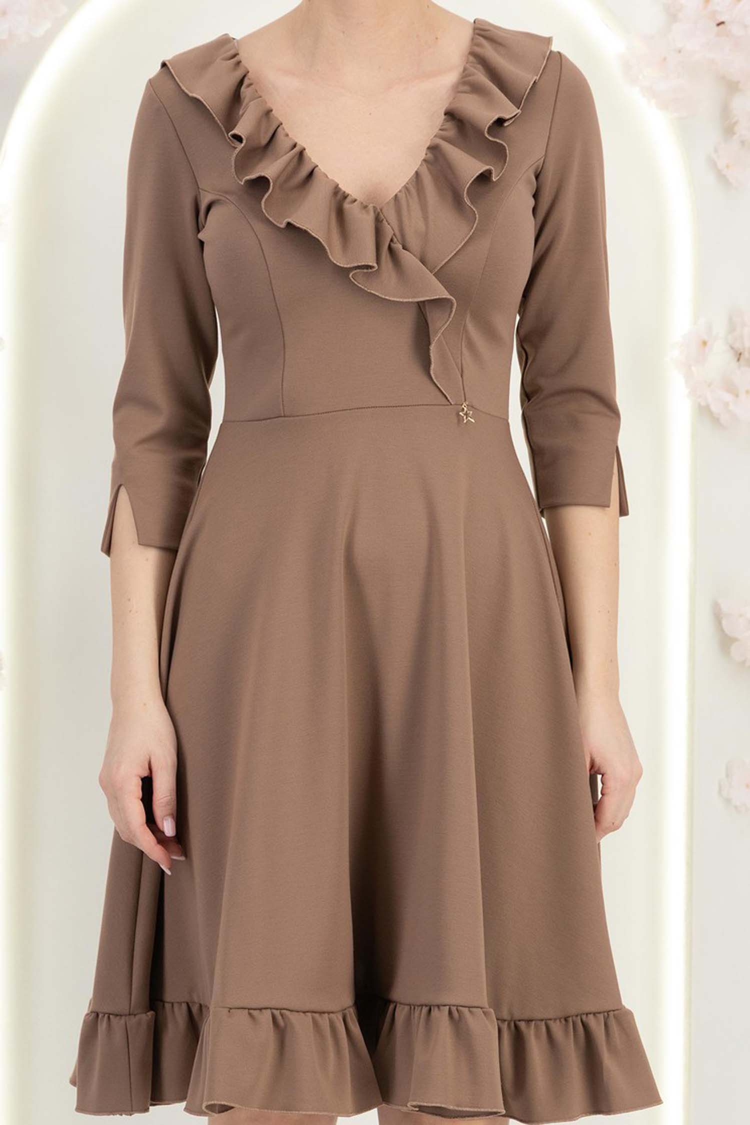 Rochie din jersey mocha scurta in clos cu volanase - StarShinerS 6 - StarShinerS.ro