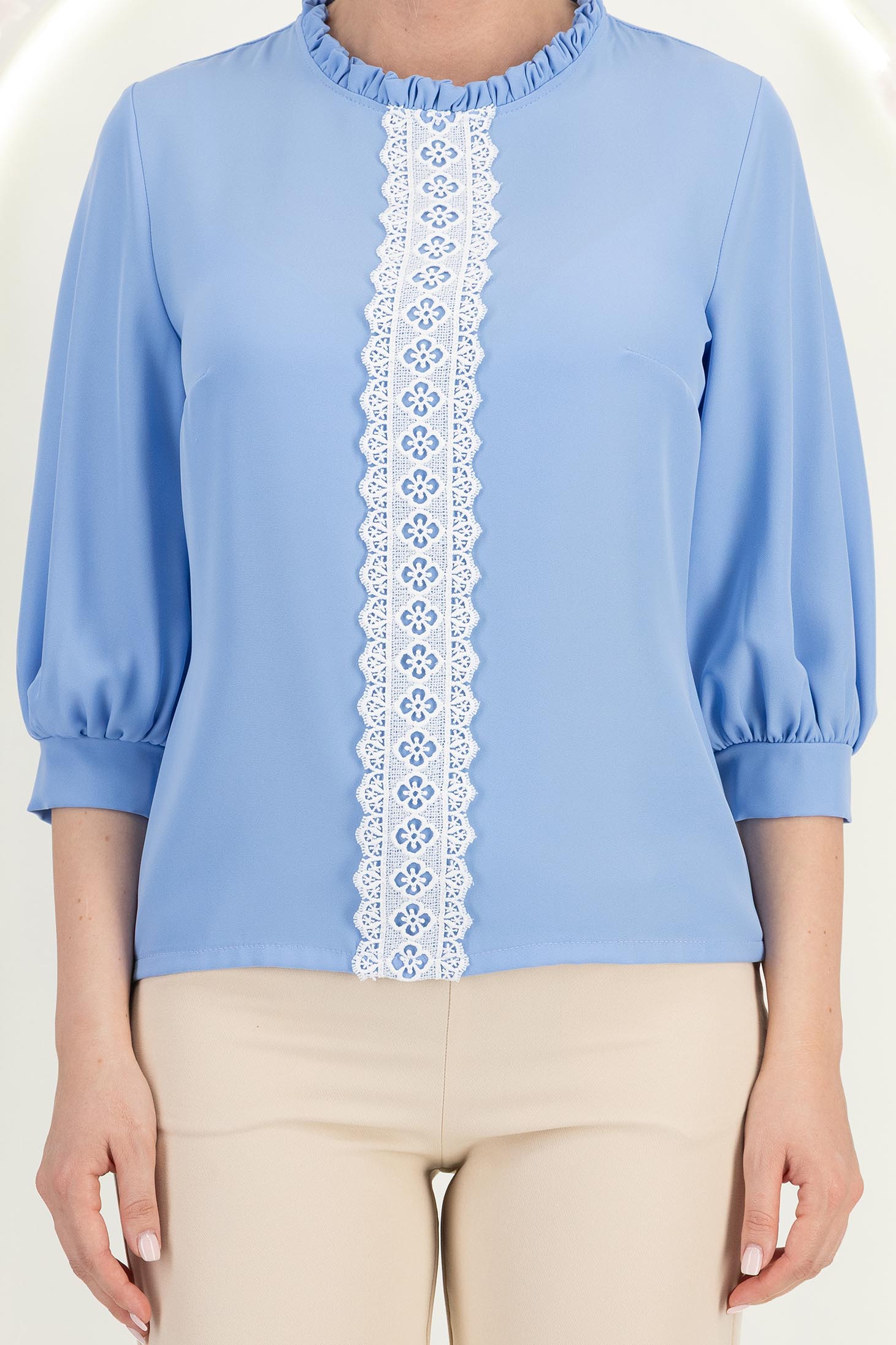 Bluza din material fluid albastra-deschis cu un croi larg si aplicatii de dantela - StarShinerS 5 - StarShinerS.ro