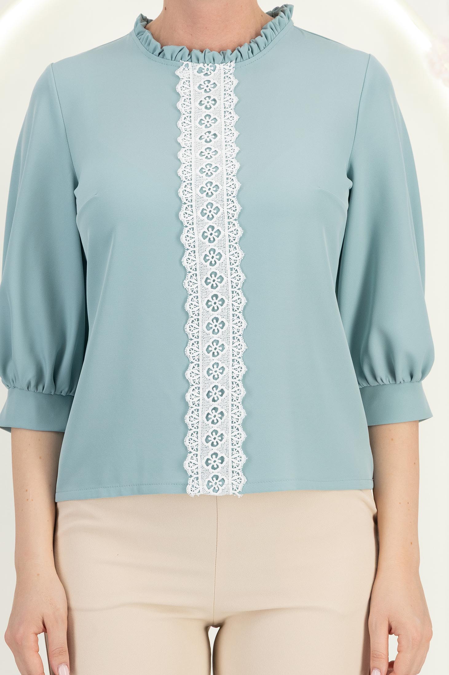 Bluza din material fluid mint cu un croi larg si aplicatii de dantela - StarShinerS 5 - StarShinerS.ro