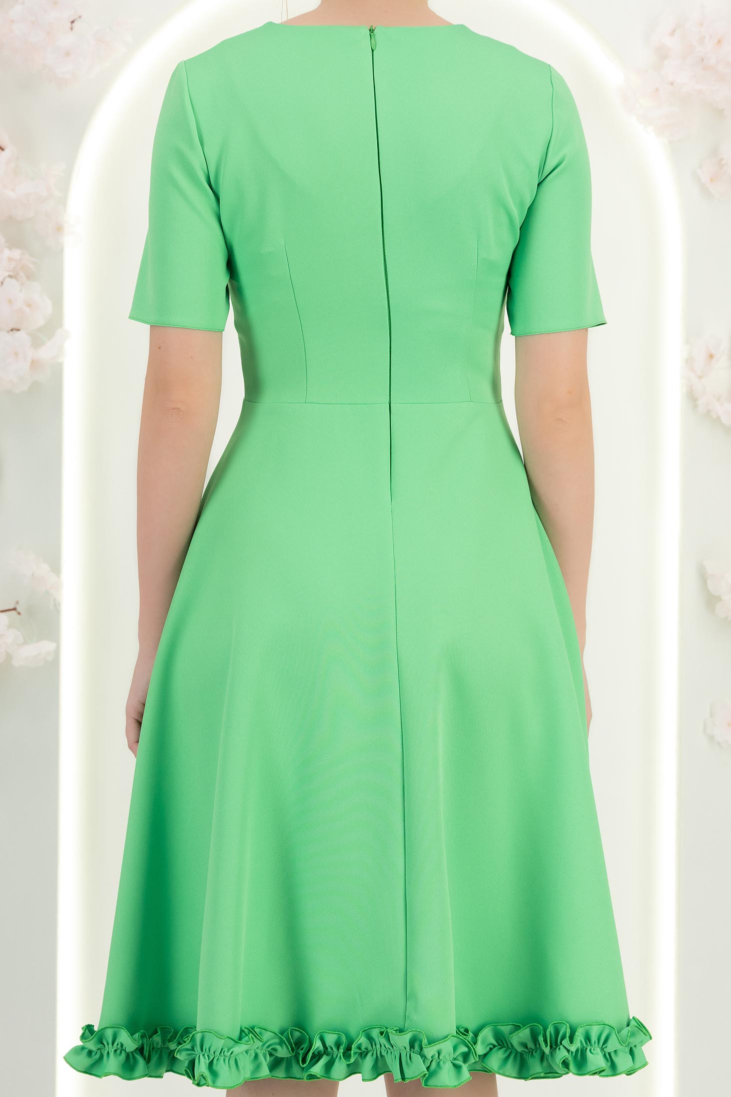 Rochie din stofa verde până la genunchi in clos cu volanase - StarShinerS 5 - StarShinerS.ro
