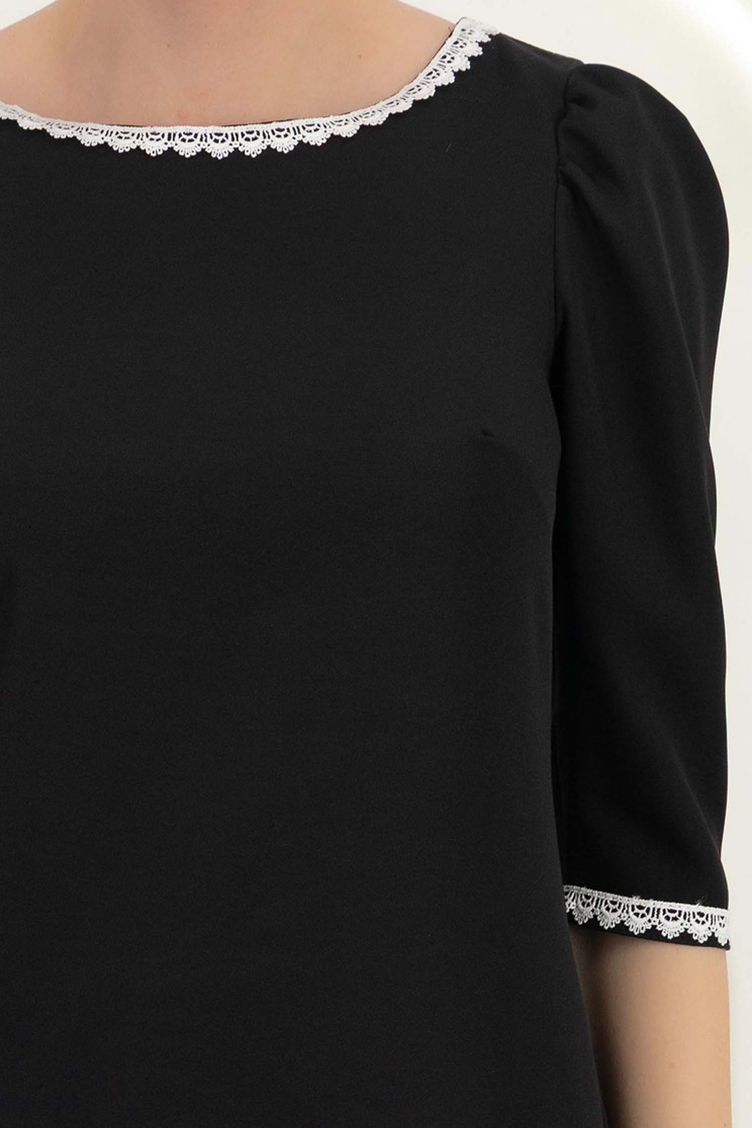 Rochie din stofa neagra scurta cu croi larg si aplicatii de dantela- StarShinerS 4 - StarShinerS.ro
