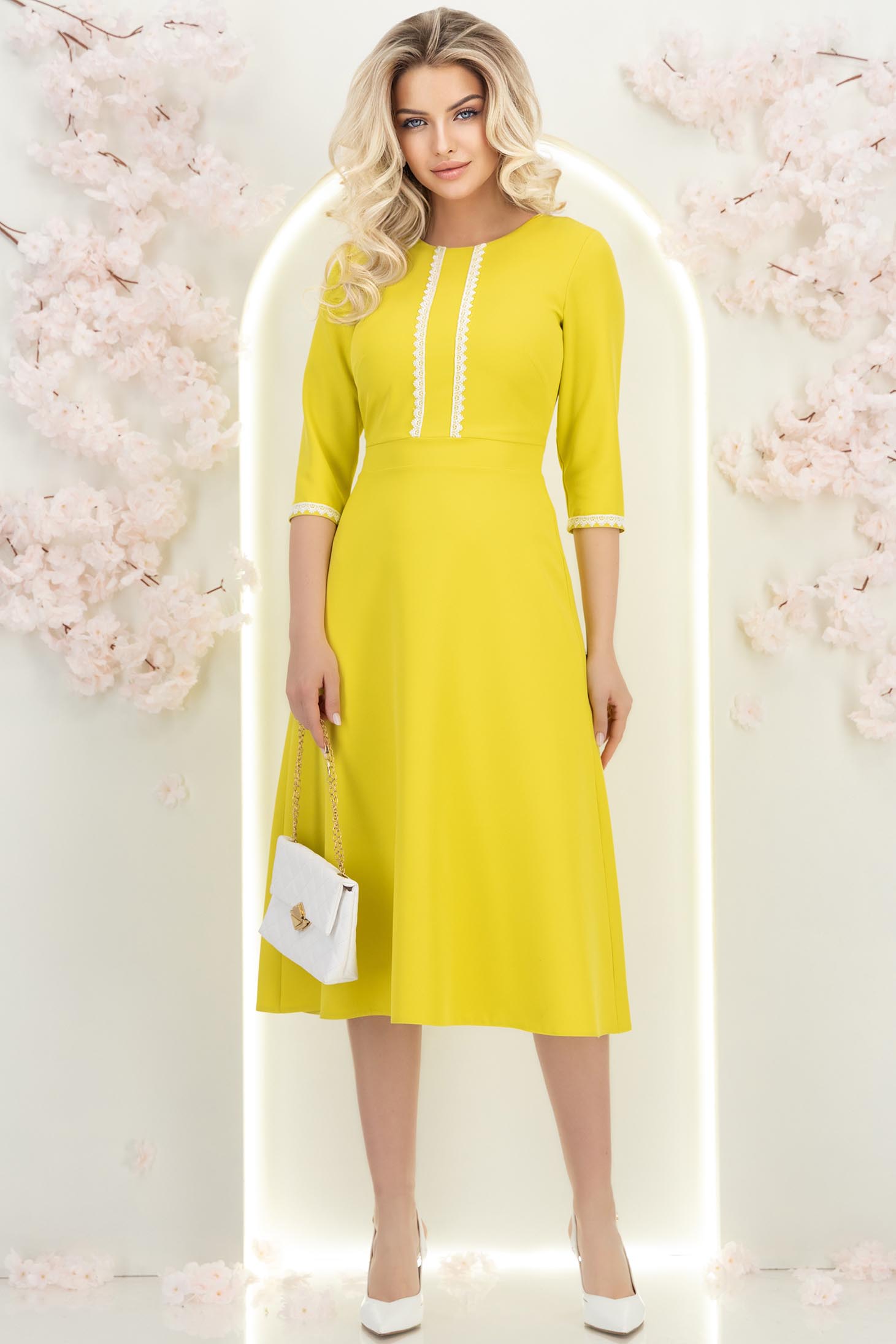 StarShinerS limetkově zelená šaty elastická látka přes koleno zvonový skleník 3 - StarShinerS.cz