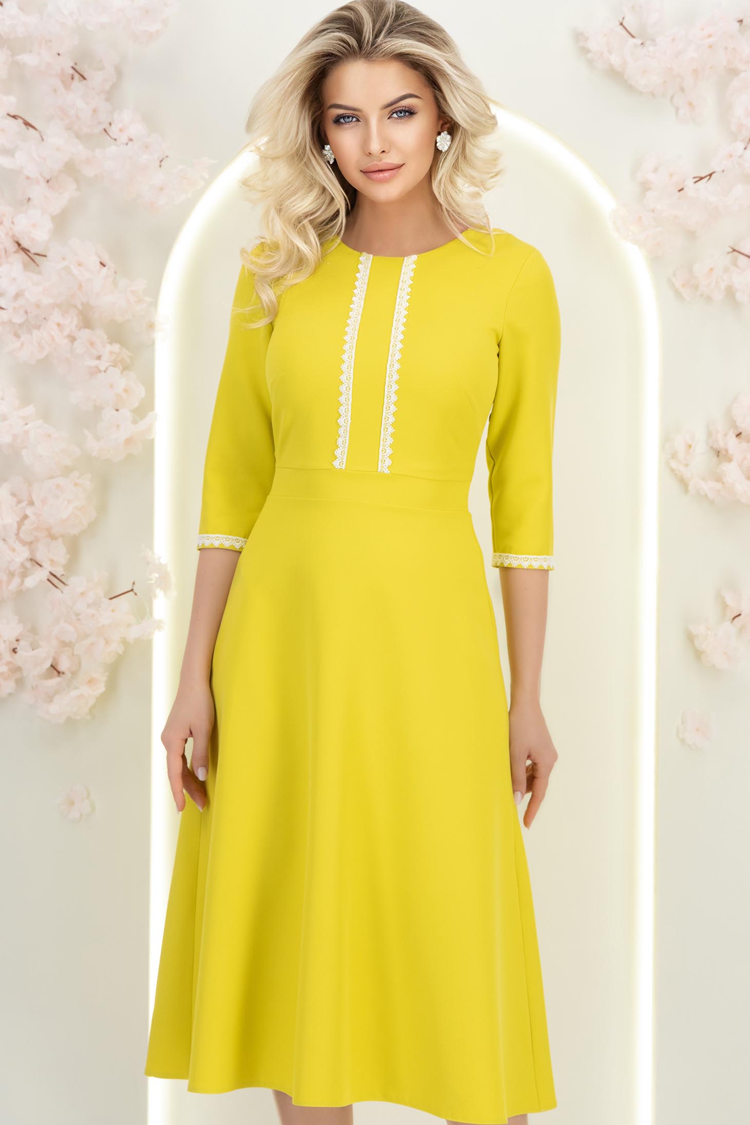 Rochie din stofa verde lime midi in clos cu insertii de dantela- StarShinerS 3 - StarShinerS.ro