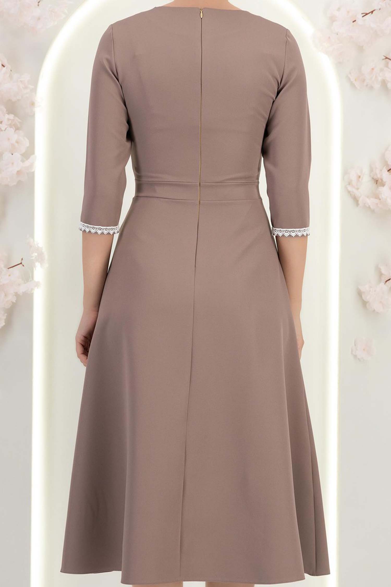 Rochie din stofa mocha midi in clos cu insertii de dantela- StarShinerS 6 - StarShinerS.ro
