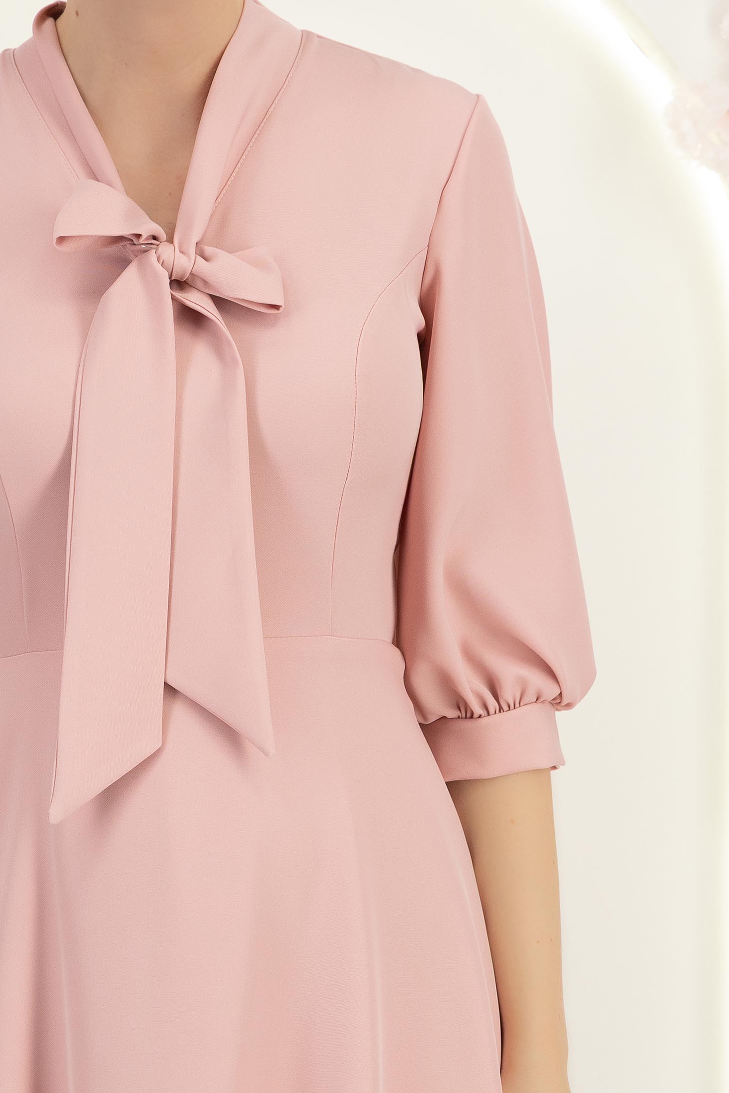 Rochie din material fluid roz pudra midi in clos cu guler tip esarfa - StarShinerS 5 - StarShinerS.ro