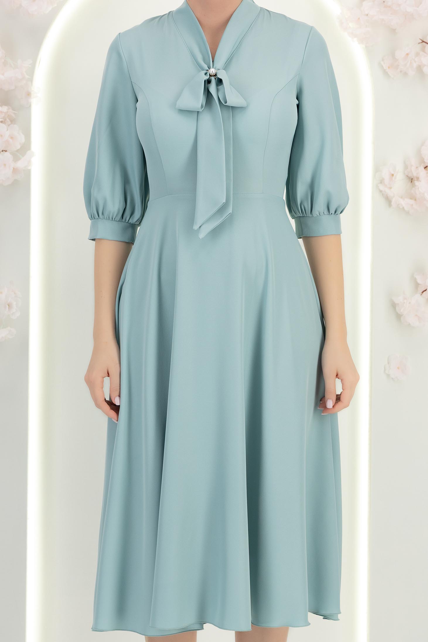 Rochie din material fluid mint midi in clos cu guler tip esarfa - StarShinerS 6 - StarShinerS.ro