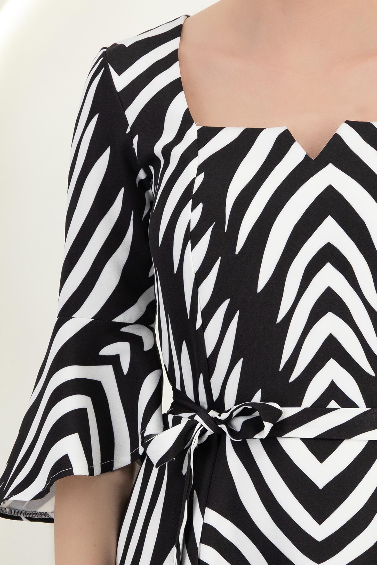 StarShinerS crno haljina cloche kratak tkanine 5 - StarShinerS.hr