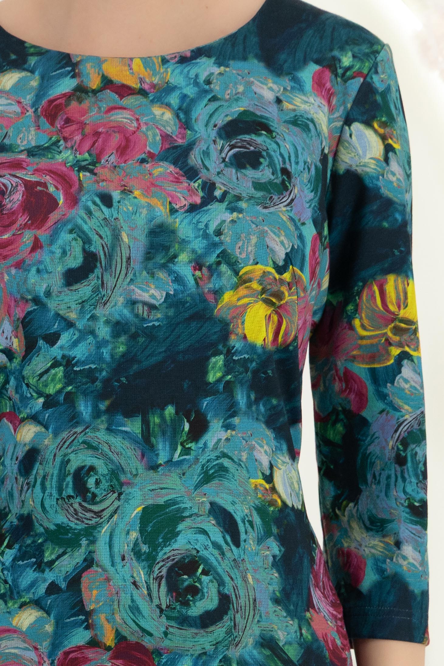 Rochie din jersey albastru-petrol pana la genunchi cu un croi drept si imprimeu floral - StarShinerS 4 - StarShinerS.ro