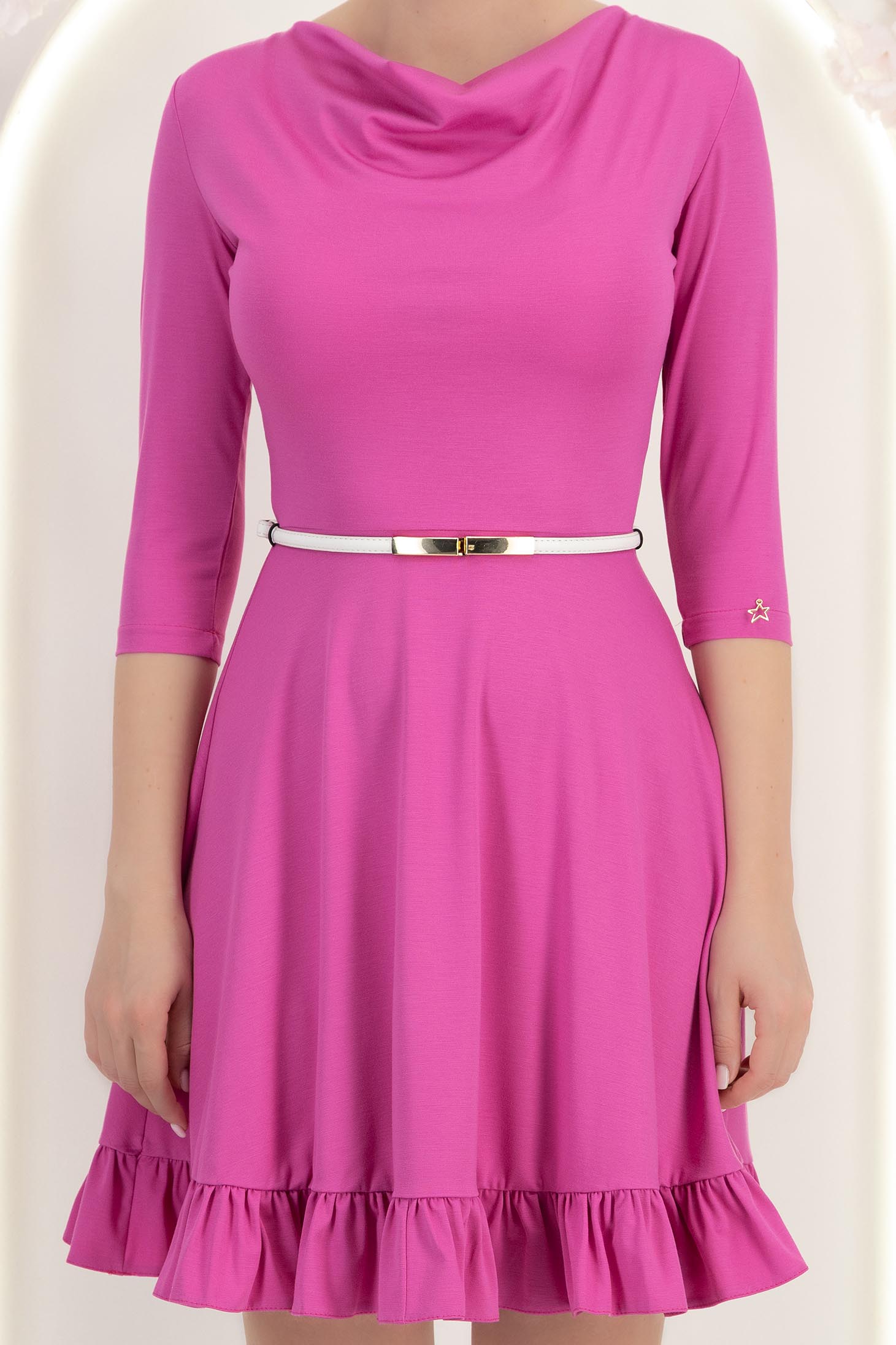 Rochie din jersey roz scurta in clos cu accesoriu tip curea - StarShinerS 5 - StarShinerS.ro