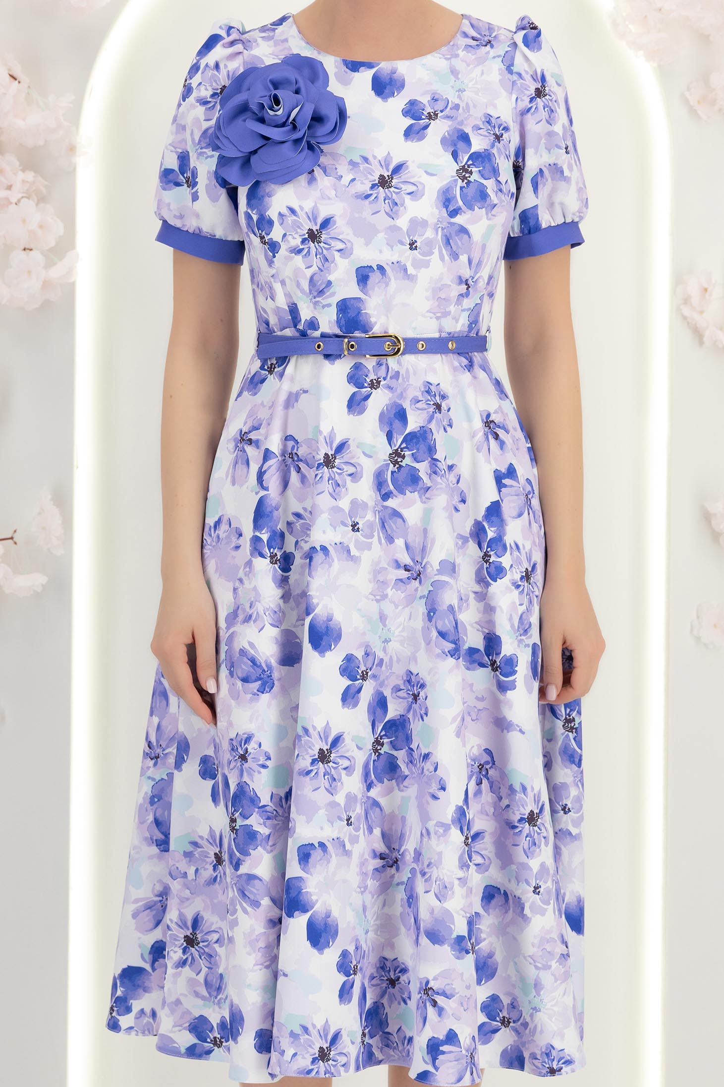 Rochie din stofa lila midi in clos cu accesoriu tip curea si brosa florala - StarShinerS 7 - StarShinerS.ro