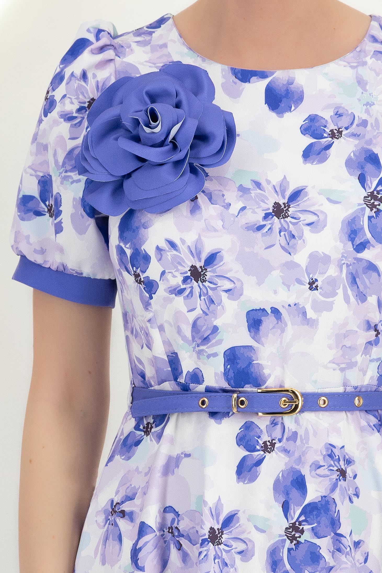 Rochie din stofa lila midi in clos cu accesoriu tip curea si brosa florala - StarShinerS 6 - StarShinerS.ro