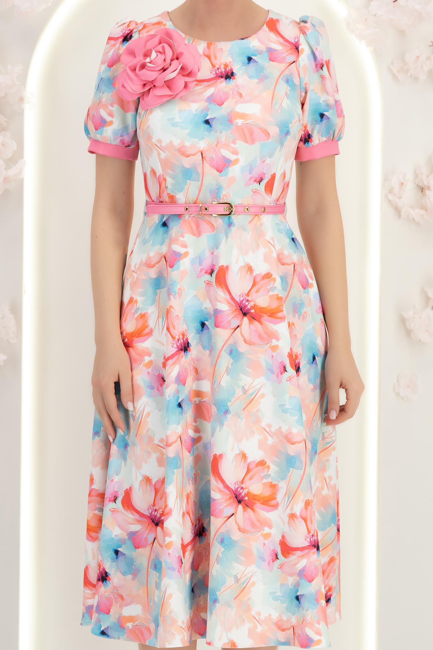 Rochie din stofa roz midi in clos cu accesoriu tip curea si brosa florala - StarShinerS 7 - StarShinerS.ro